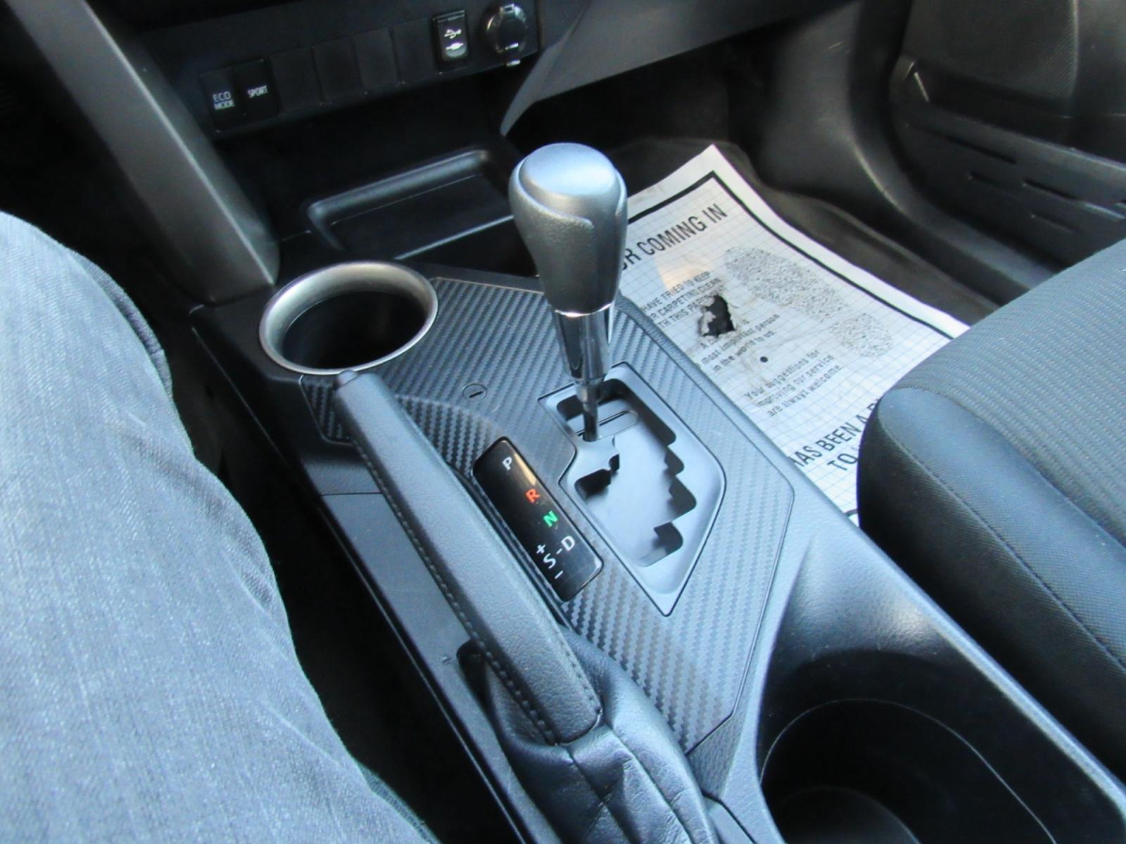 2015 Gray /Gray Toyota RAV4 LE AWD (JTMBFREV5FJ) with an 2.5L L4 DOHC 16V engine, Automatic transmission, located at 215 Milton St, Dedham, MA, 02026, (781) 329-5144, 42.241905, -71.157295 - Photo #16