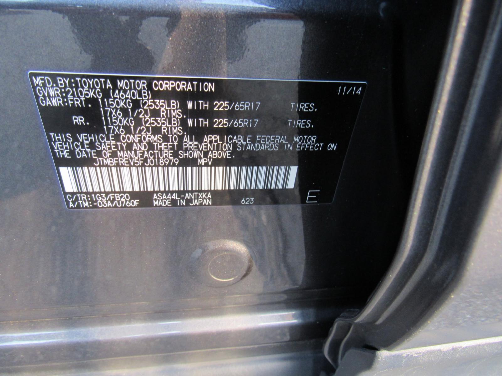 2015 Gray /Gray Toyota RAV4 LE AWD (JTMBFREV5FJ) with an 2.5L L4 DOHC 16V engine, Automatic transmission, located at 215 Milton St, Dedham, MA, 02026, (781) 329-5144, 42.241905, -71.157295 - Photo #22