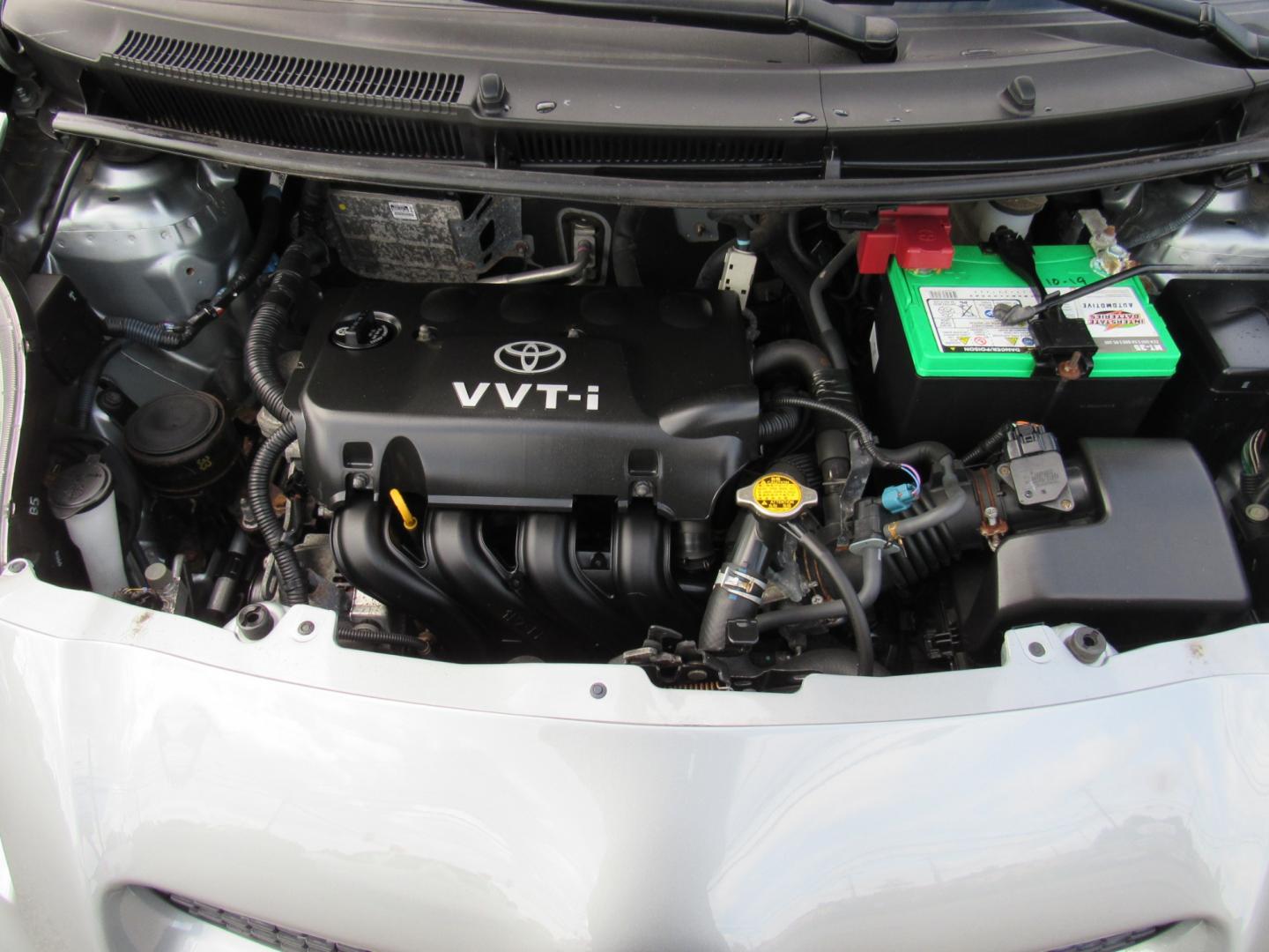 2010 Toyota Yaris (JTDJT4K30A5) , Automatic transmission, located at 215 Milton St, Dedham, MA, 02026, (781) 329-5144, 42.241905, -71.157295 - Photo#17