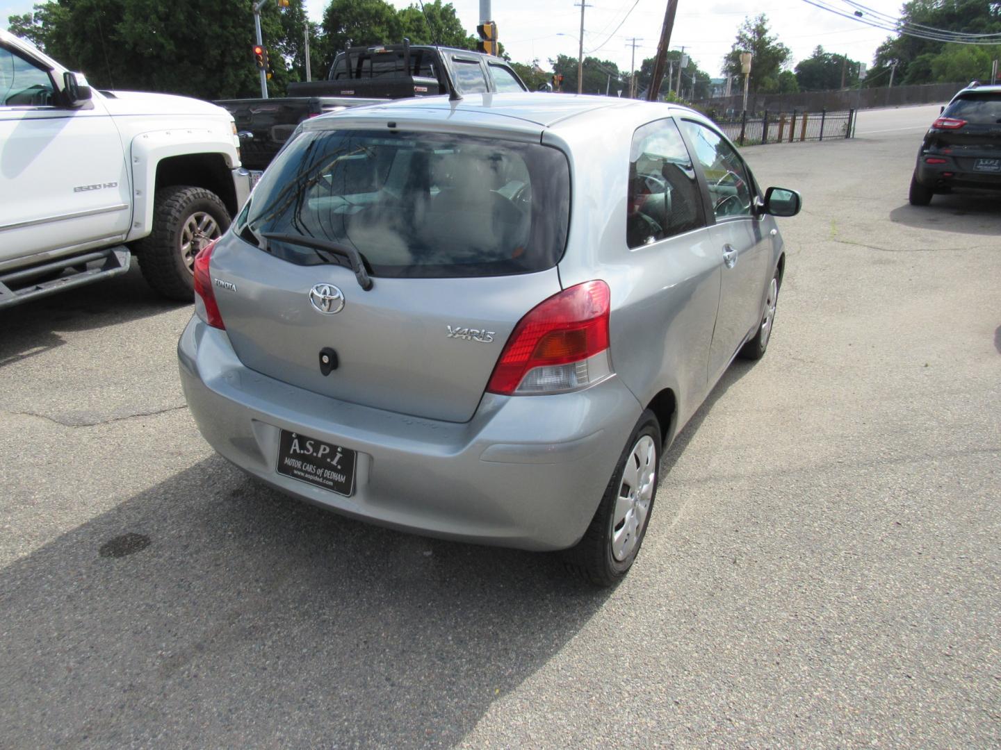2010 Toyota Yaris (JTDJT4K30A5) , Automatic transmission, located at 215 Milton St, Dedham, MA, 02026, (781) 329-5144, 42.241905, -71.157295 - Photo#6