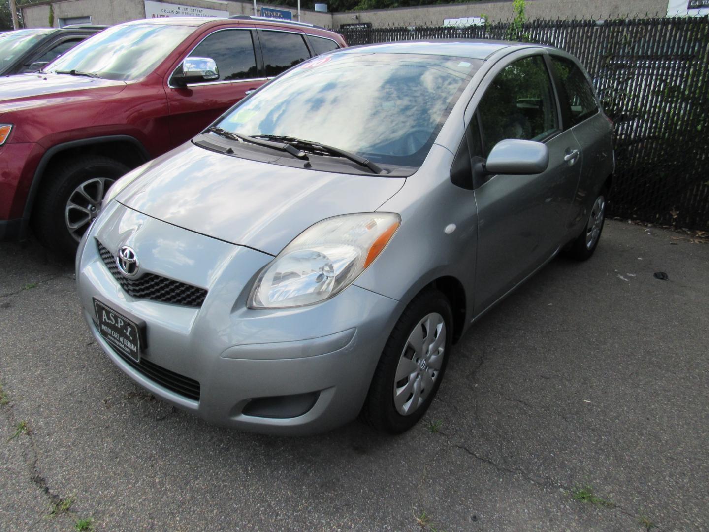 2010 Toyota Yaris (JTDJT4K30A5) , Automatic transmission, located at 215 Milton St, Dedham, MA, 02026, (781) 329-5144, 42.241905, -71.157295 - Photo#2