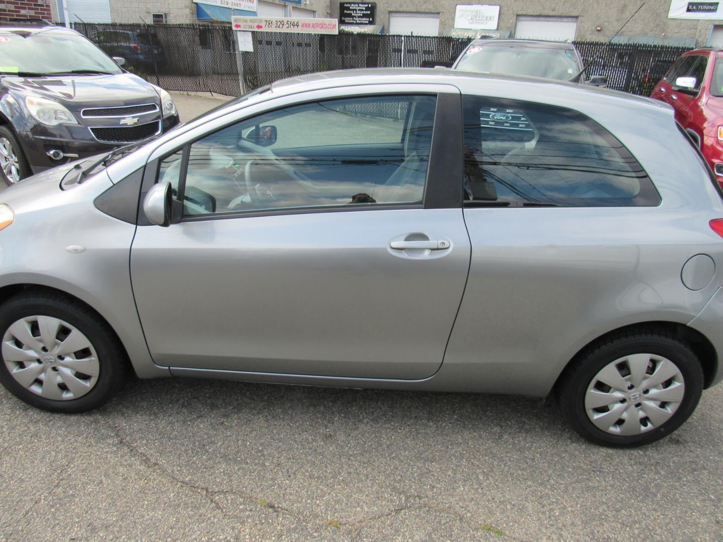 2010 Toyota Yaris (JTDJT4K30A5) , Automatic transmission, located at 215 Milton St, Dedham, MA, 02026, (781) 329-5144, 42.241905, -71.157295 - Photo#3