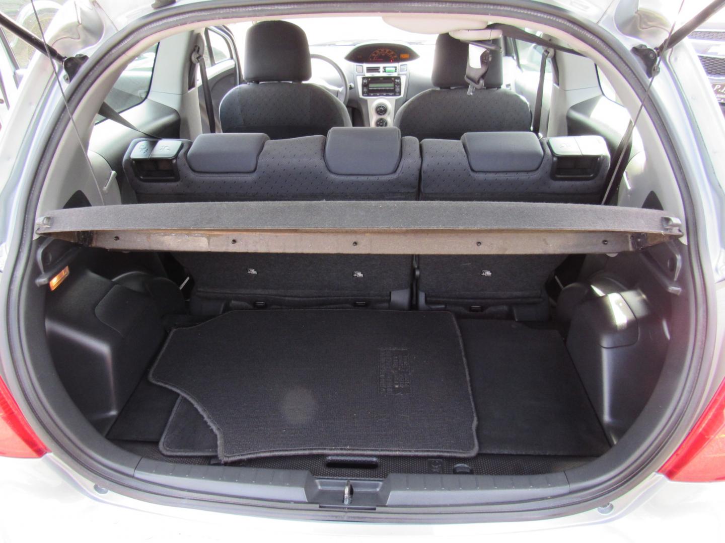 2010 Toyota Yaris (JTDJT4K30A5) , Automatic transmission, located at 215 Milton St, Dedham, MA, 02026, (781) 329-5144, 42.241905, -71.157295 - Photo#13