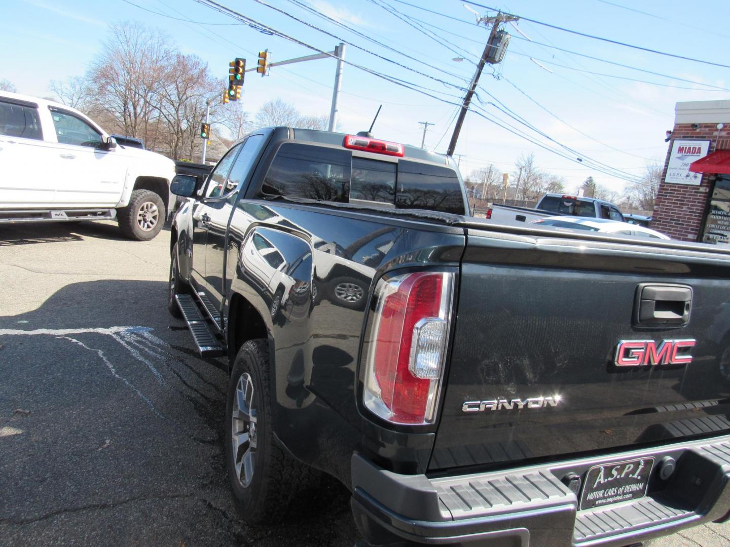 2017 Gray /Gray GMC Canyon SLE Ext. Cab 4WD (1GTH6CEN8H1) with an 3.6L V6 DOHC 24V engine, 6A transmission, located at 215 Milton St, Dedham, MA, 02026, (781) 329-5144, 42.241905, -71.157295 - This nice little Pick up is in excellent condition. Loaded up with Leather.Runs great. All ASPI Motor Cars are fully serviced before they are delivered to assure the highest quality used vehicles. Prices on all vehicles do not include $299.95 Documentation fee, as well as Massachusetts sales tax - Photo#4