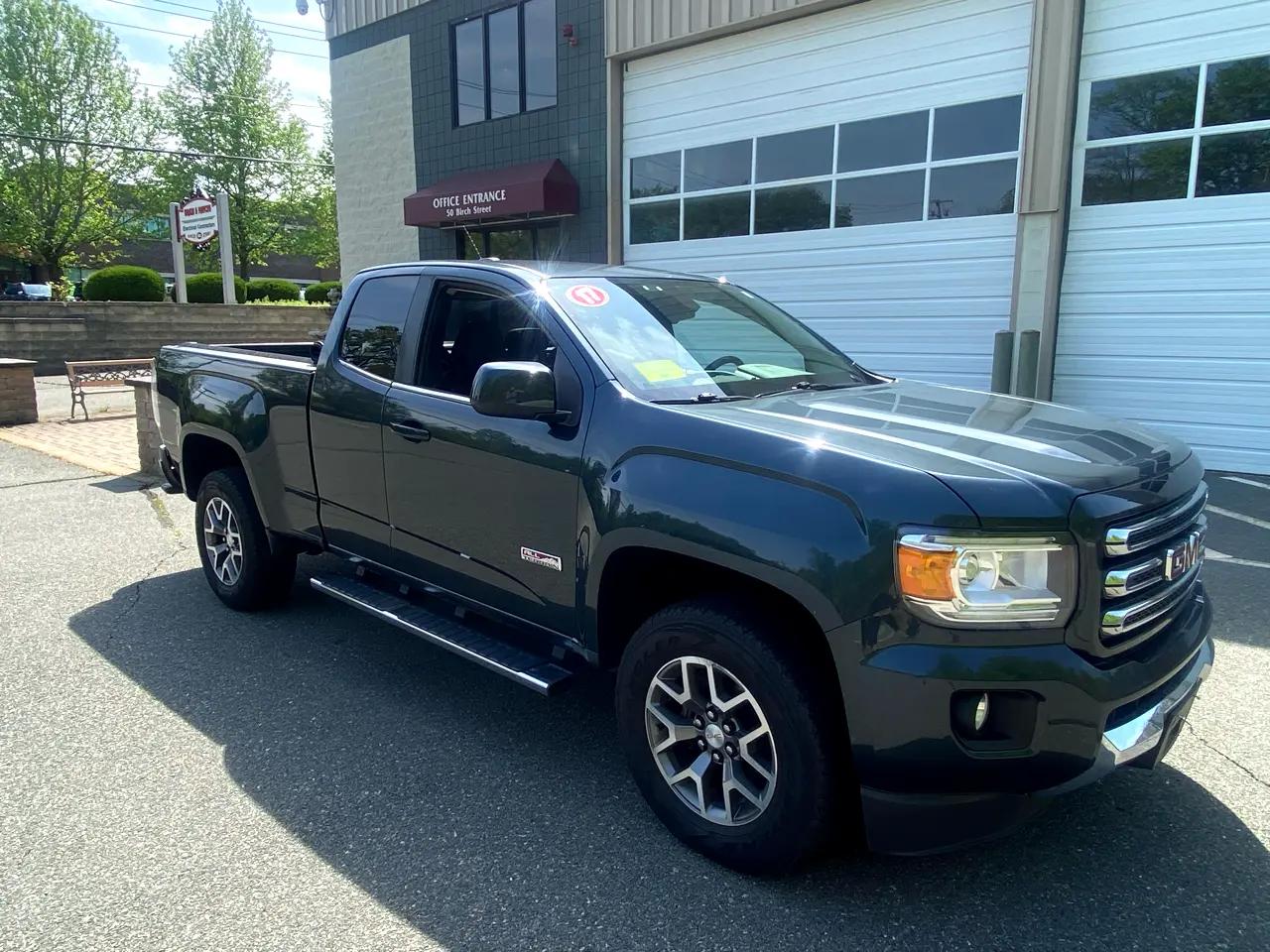 photo of 2017 GMC Canyon SLE Ext. Cab 4WD