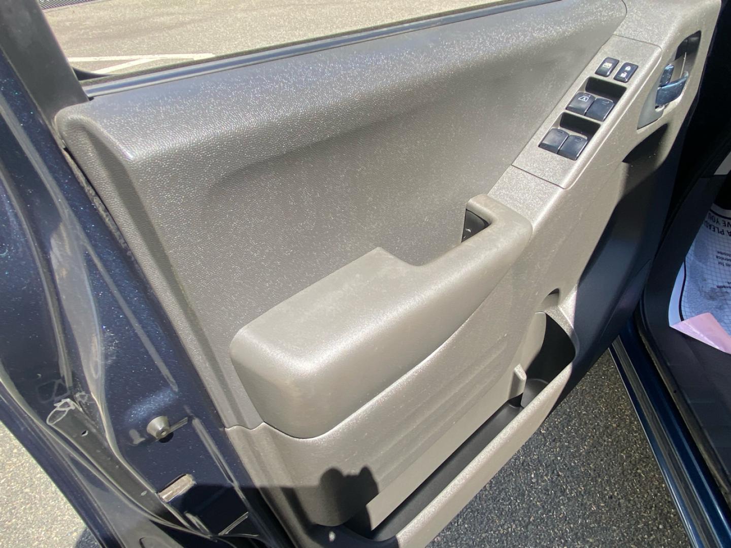 2019 Blue /Grey Nissan Frontier SL Crew Cab 5AT 4WD Pro-4 (1N6AD0EV1KN) with an 4.0L V6 DOHC 24V engine, 5A transmission, located at 215 Milton St, Dedham, MA, 02026, (781) 329-5144, 42.241905, -71.157295 - Single Owner, Low Mileage 4WD. Sure to please on every level!! Prices on all vehicles do not include $299.95 Documentation fee, as well as Massachusetts sales tax, Registration, Title Fee and State inspection. We try our hardest to be as accurate in our descriptions as possible. ASPI Motor Ca - Photo#14