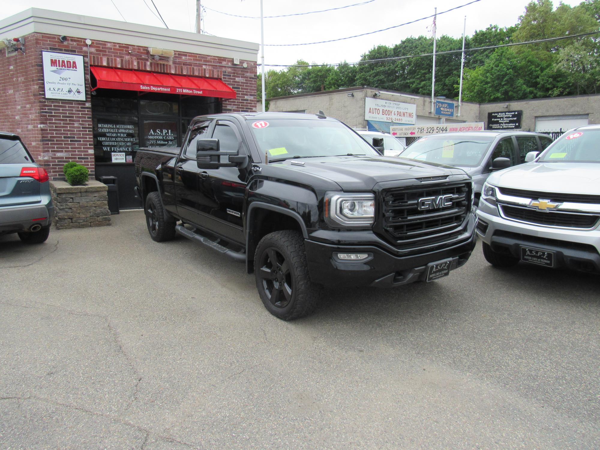 photo of 2017 GMC Sierra 1500 SLE Double Cab 4WD