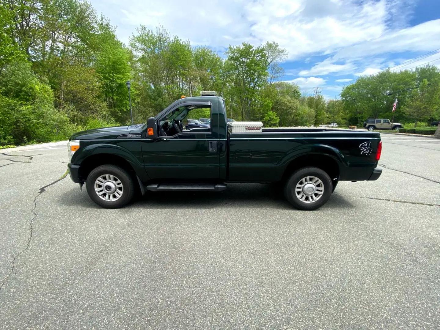 2013 Green /Grey Ford F-250 SD XL 4WD (1FTBF2B69DE) with an 6.2L V8 OHV 16V engine, 6-Speed Automatic transmission, located at 215 Milton St, Dedham, MA, 02026, (781) 329-5144, 42.241905, -71.157295 - FULLY SERVICED, READY FOR WORK!!! Prices on all vehicles do not include $299.95 Documentation fee, as well as Massachusetts sales tax, Registration, Title Fee and State inspection. We try our hardest to be as accurate in our descriptions as possible. ASPI Motor Cars is not responsible for err - Photo#4