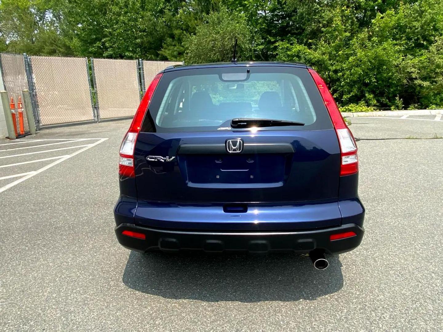 2009 Blue /Grey Honda CR-V LX 4WD 5-Speed AT (JHLRE48379C) with an 2.4L L4 DOHC 16V engine, 5-Speed Automatic transmission, located at 215 Milton St, Dedham, MA, 02026, (781) 329-5144, 42.241905, -71.157295 - Super Clean CRV Drives well. Looks great Always Honda Quality Always Fully warrantied Prices on all vehicles do not include $299.95 Documentation fee, as well as Massachusetts sales tax, Registration, Title Fee and State inspection. We try our hardest to be as accurate in our descriptions as - Photo#7