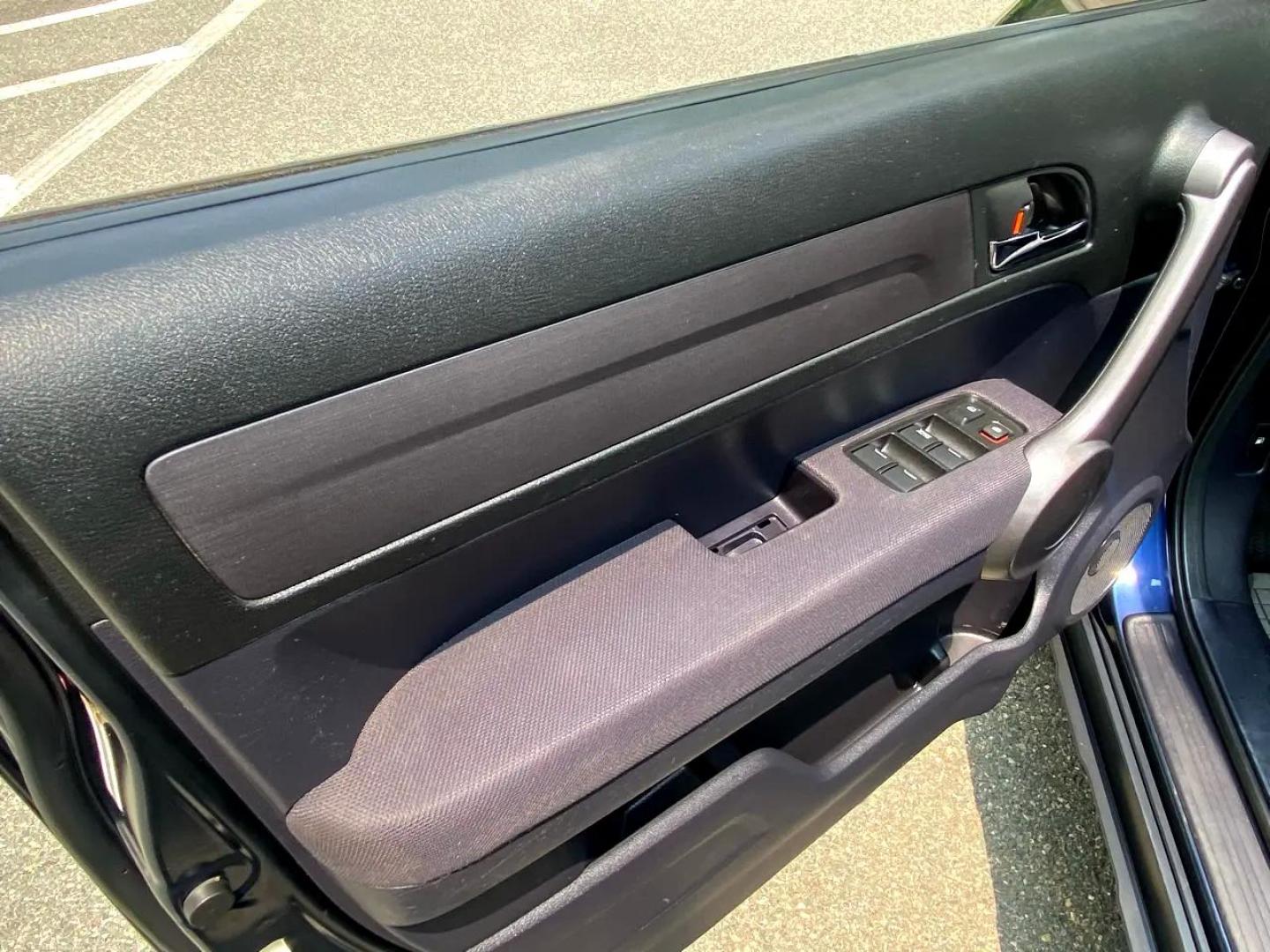 2009 Blue /Grey Honda CR-V LX 4WD 5-Speed AT (JHLRE48379C) with an 2.4L L4 DOHC 16V engine, 5-Speed Automatic transmission, located at 215 Milton St, Dedham, MA, 02026, (781) 329-5144, 42.241905, -71.157295 - Super Clean CRV Drives well. Looks great Always Honda Quality Always Fully warrantied Prices on all vehicles do not include $299.95 Documentation fee, as well as Massachusetts sales tax, Registration, Title Fee and State inspection. We try our hardest to be as accurate in our descriptions as - Photo#9