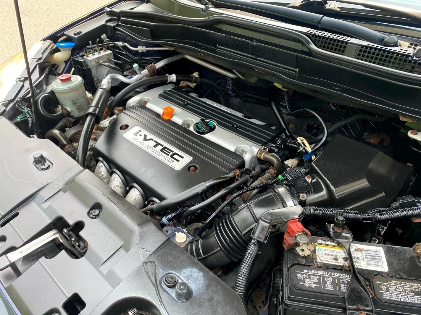 2009 Blue /Grey Honda CR-V LX 4WD 5-Speed AT (JHLRE48379C) with an 2.4L L4 DOHC 16V engine, 5-Speed Automatic transmission, located at 215 Milton St, Dedham, MA, 02026, (781) 329-5144, 42.241905, -71.157295 - Super Clean CRV Drives well. Looks great Always Honda Quality Always Fully warrantied Prices on all vehicles do not include $299.95 Documentation fee, as well as Massachusetts sales tax, Registration, Title Fee and State inspection. We try our hardest to be as accurate in our descriptions as - Photo#22
