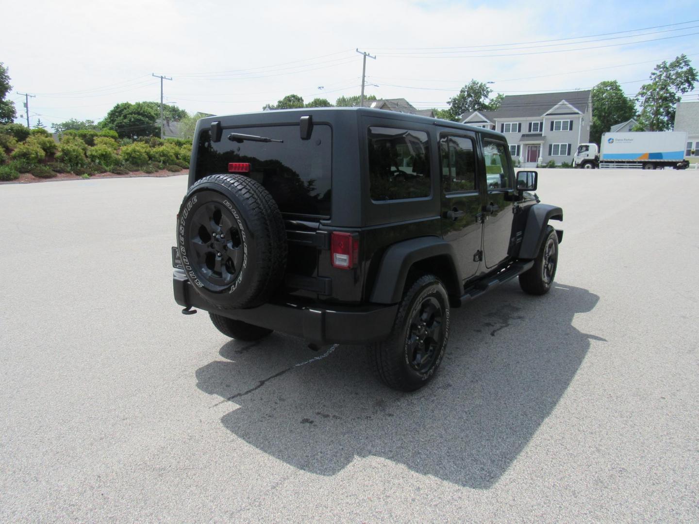 2010 BLACK /Gray Jeep Wrangler Unlimited Sport 4WD (1J4BA3H1XAL) with an 3.8L V6 OHV 12V engine, Automatic transmission, located at 215 Milton St, Dedham, MA, 02026, (781) 329-5144, 42.241905, -71.157295 - Photo#6