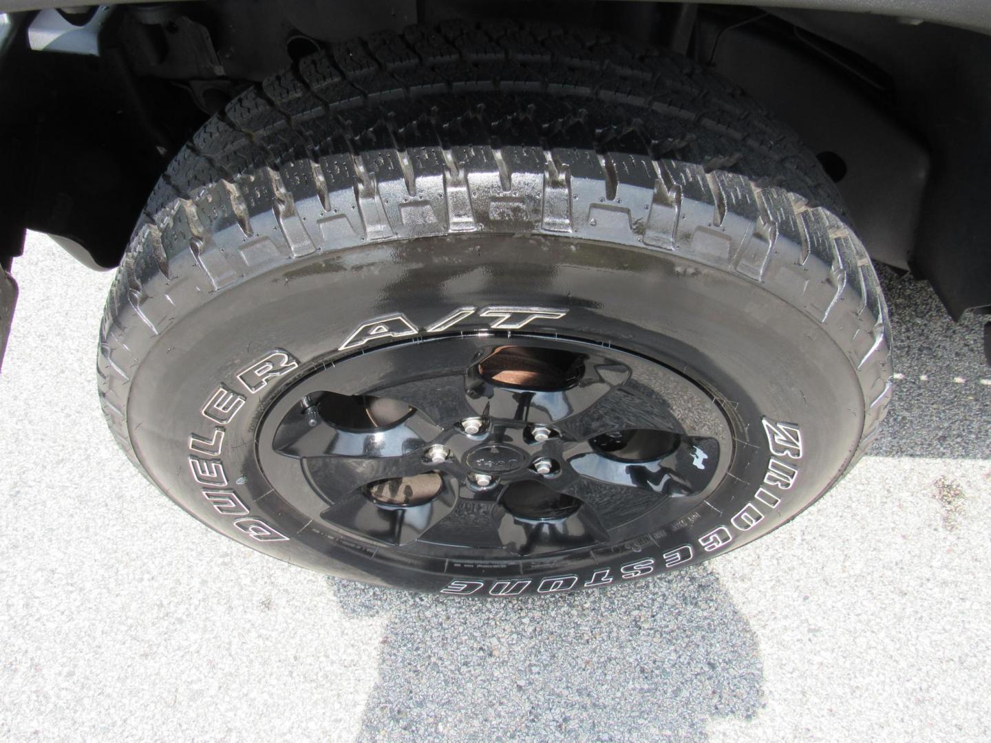 2010 BLACK /Gray Jeep Wrangler Unlimited Sport 4WD (1J4BA3H1XAL) with an 3.8L V6 OHV 12V engine, Automatic transmission, located at 215 Milton St, Dedham, MA, 02026, (781) 329-5144, 42.241905, -71.157295 - Photo#8