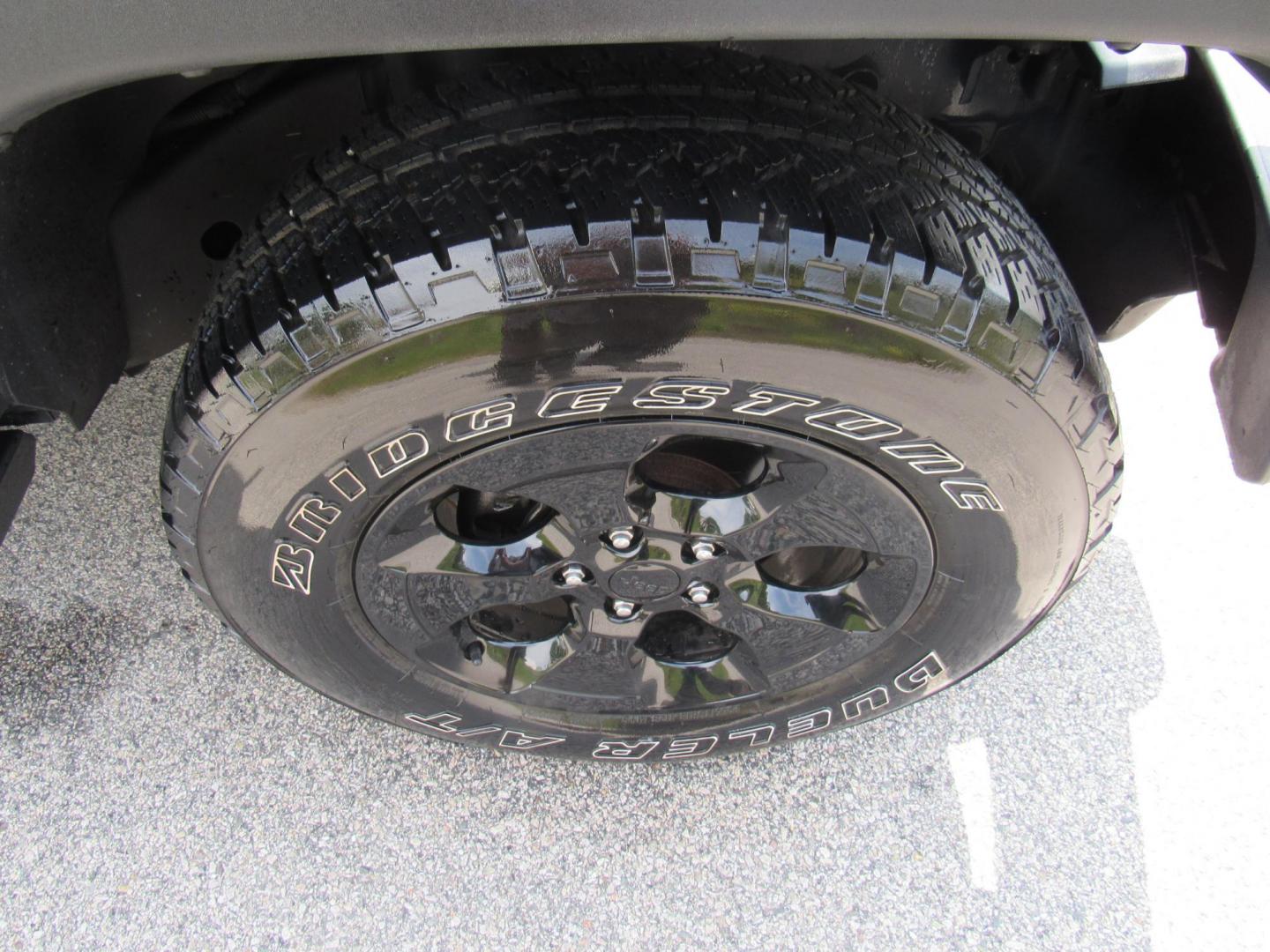 2010 BLACK /Gray Jeep Wrangler Unlimited Sport 4WD (1J4BA3H1XAL) with an 3.8L V6 OHV 12V engine, Automatic transmission, located at 215 Milton St, Dedham, MA, 02026, (781) 329-5144, 42.241905, -71.157295 - Photo#12