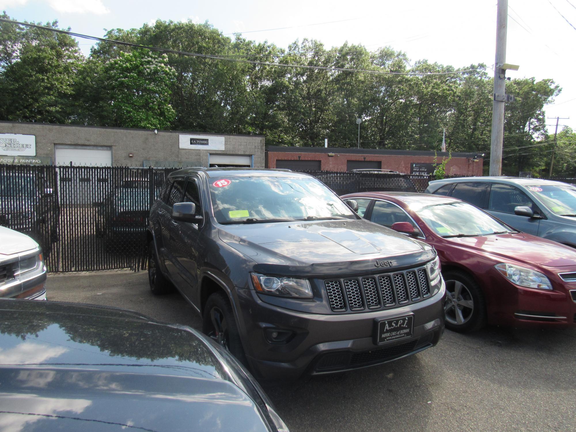 photo of 2015 Jeep Grand Cherokee Altitude 4WD