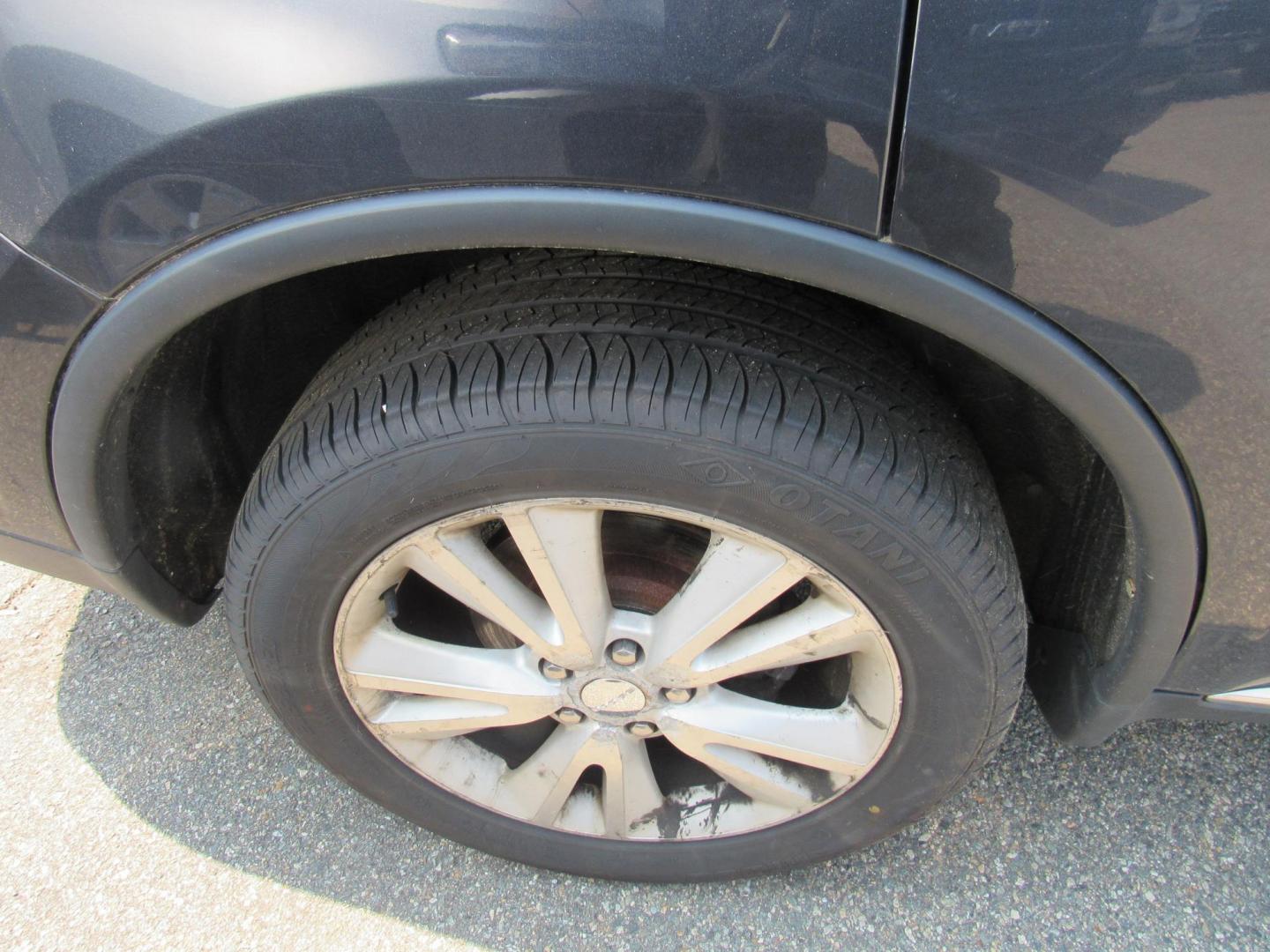 2012 Blue /Gray Dodge Durango Crew AWD (1C4RDJDG4CC) with an 3.6L V6 DOHC 24V engine, 5-Speed Automatic transmission, located at 215 Milton St, Dedham, MA, 02026, (781) 329-5144, 42.241905, -71.157295 - Looking for basic transportation, this is the one. This vehicle has been serviced, but is being sold as-is. Vehicle runs and drives great. Hard to find any vehicles in this price range. Great first vehicle or City vehicle. Call today.. - Photo#8