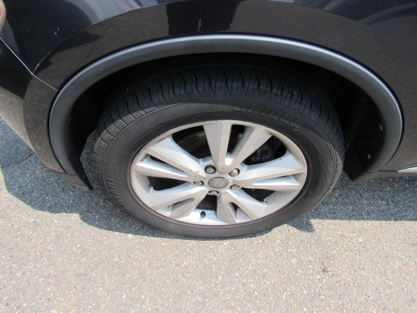 2012 Blue /Gray Dodge Durango Crew AWD (1C4RDJDG4CC) with an 3.6L V6 DOHC 24V engine, 5-Speed Automatic transmission, located at 215 Milton St, Dedham, MA, 02026, (781) 329-5144, 42.241905, -71.157295 - Looking for basic transportation, this is the one. This vehicle has been serviced, but is being sold as-is. Vehicle runs and drives great. Hard to find any vehicles in this price range. Great first vehicle or City vehicle. Call today.. - Photo#10