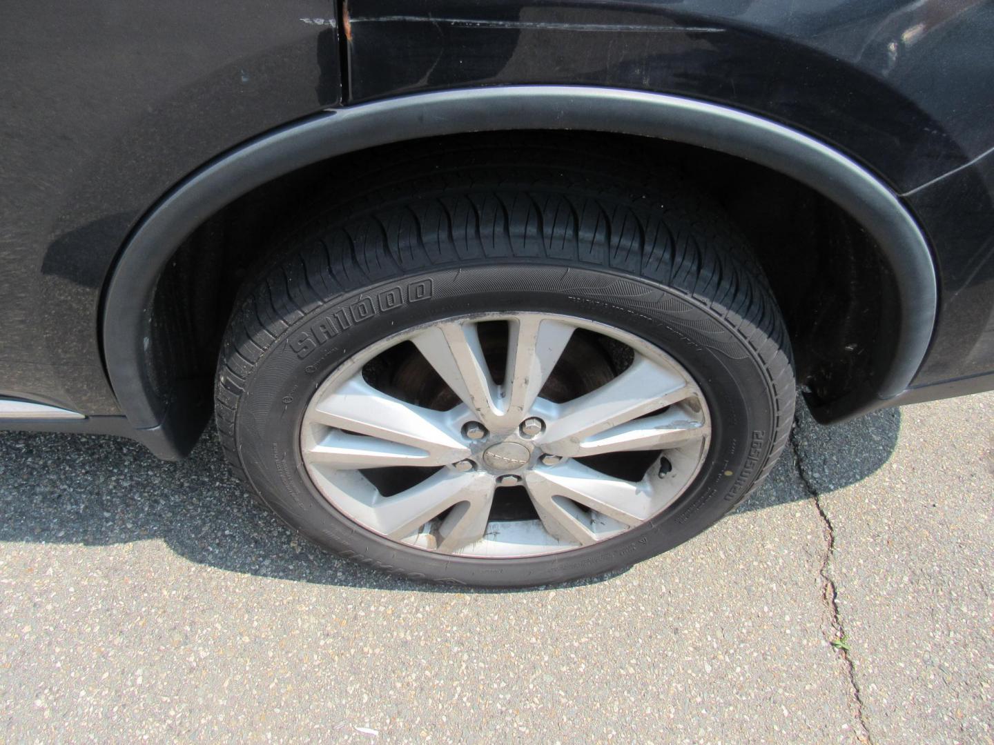 2012 Blue /Gray Dodge Durango Crew AWD (1C4RDJDG4CC) with an 3.6L V6 DOHC 24V engine, 5-Speed Automatic transmission, located at 215 Milton St, Dedham, MA, 02026, (781) 329-5144, 42.241905, -71.157295 - Looking for basic transportation, this is the one. This vehicle has been serviced, but is being sold as-is. Vehicle runs and drives great. Hard to find any vehicles in this price range. Great first vehicle or City vehicle. Call today.. - Photo#11