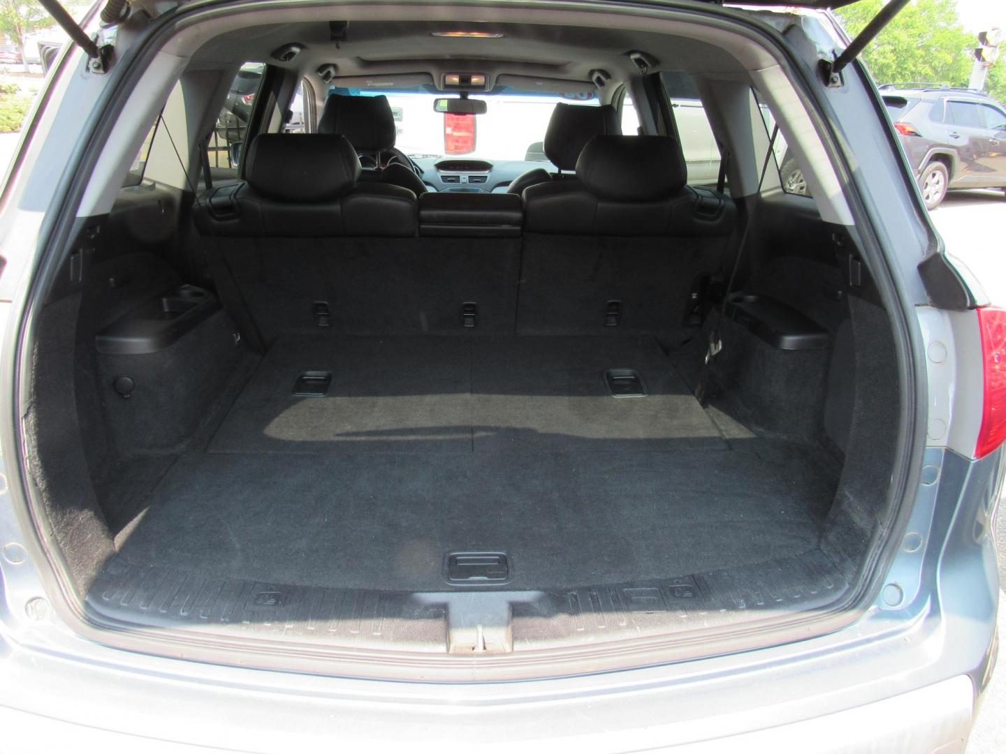 2008 Blue /Gray Acura MDX Base (2HNYD28278H) with an 3.5L V6 SOHC 24V engine, 5-Speed Automatic Overdrive transmission, located at 215 Milton St, Dedham, MA, 02026, (781) 329-5144, 42.241905, -71.157295 - This loaded one owner SUV is in great shape for the year. This is an AS-IS vehicle. What you see is what you get. Great first vehicle Runs and drives as expected. Lots of recent work, including Brakes. Don't miss it at this price. - Photo#17