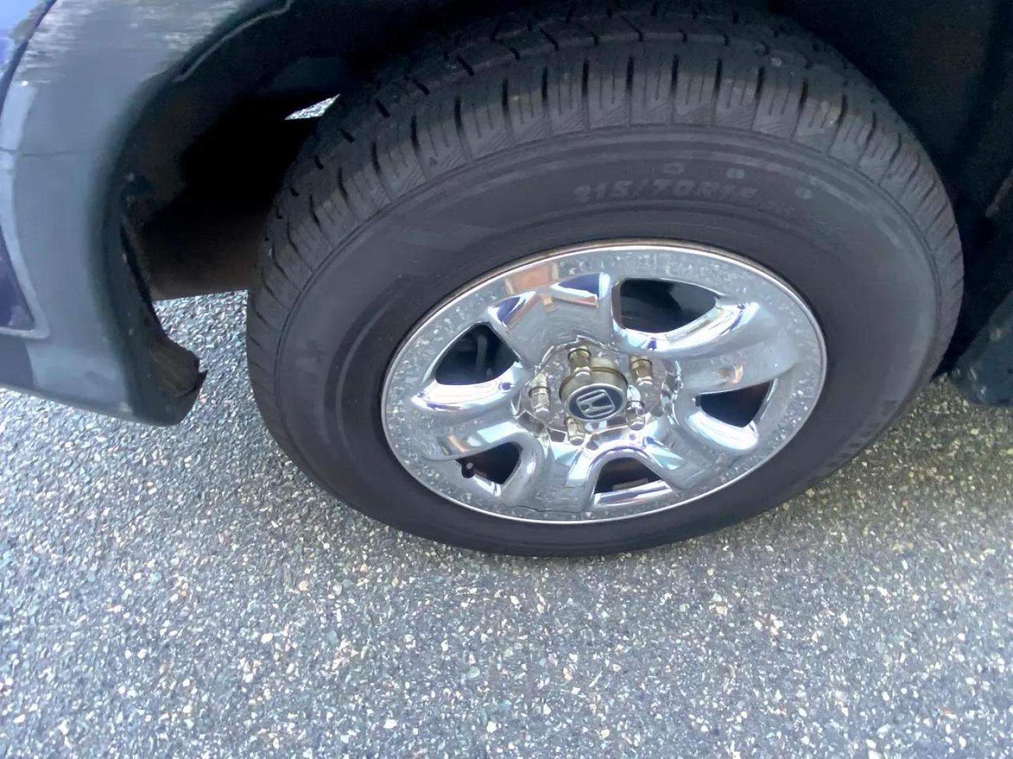 2012 Blue /Grey Honda CR-V LX 4WD 5-Speed AT (5J6RM4H31CL) with an 2.4L L4 DOHC 16V engine, 5-Speed Automatic transmission, located at 215 Milton St, Dedham, MA, 02026, (781) 329-5144, 42.241905, -71.157295 - Always Honda Quality. Always Fully serviced Always Fully Warrantied - Photo#16