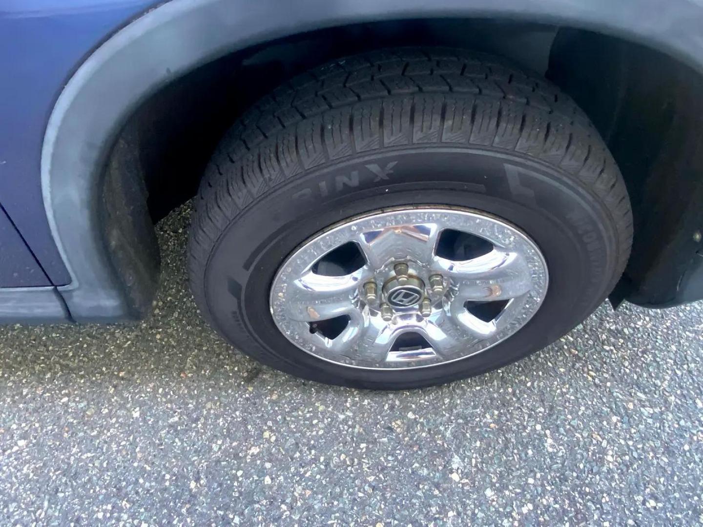 2012 Blue /Grey Honda CR-V LX 4WD 5-Speed AT (5J6RM4H31CL) with an 2.4L L4 DOHC 16V engine, 5-Speed Automatic transmission, located at 215 Milton St, Dedham, MA, 02026, (781) 329-5144, 42.241905, -71.157295 - Always Honda Quality. Always Fully serviced Always Fully Warrantied - Photo#19