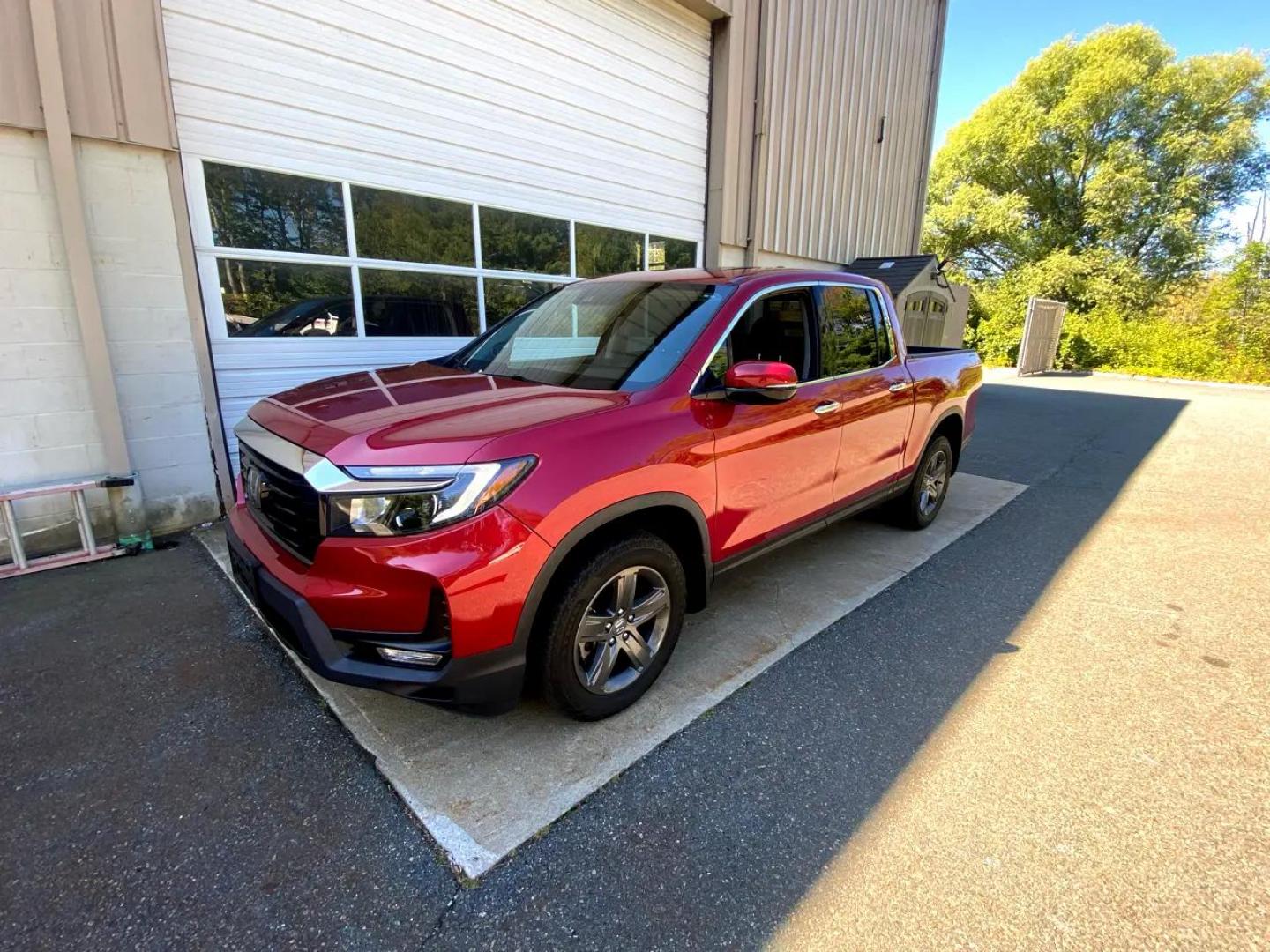 2022 red /Black Honda Ridgeline RTL-E AWD (5FPYK3F71NB) with an 3.5L V6 SOHC 24V engine, 9A transmission, located at 215 Milton St, Dedham, MA, 02026, (781) 329-5144, 42.241905, -71.157295 - Super Nice!!!!!! All ASPI Vehicles are fully serviced before they are delivered to assure the highest quality used vehicles.. Comes with a 3/3 warranty included in the price. Call for details. Prices on all vehicles do not include $299.95 Documentation fee, as well as Massachusetts sales tax, Reg - Photo#1