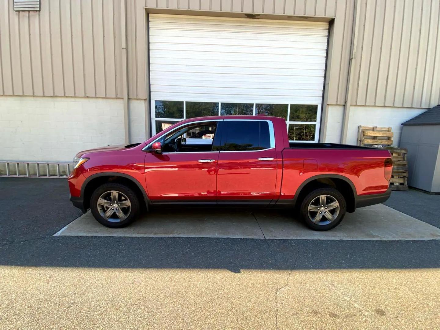 2022 red /Black Honda Ridgeline RTL-E AWD (5FPYK3F71NB) with an 3.5L V6 SOHC 24V engine, 9A transmission, located at 215 Milton St, Dedham, MA, 02026, (781) 329-5144, 42.241905, -71.157295 - Super Nice!!!!!! All ASPI Vehicles are fully serviced before they are delivered to assure the highest quality used vehicles.. Comes with a 3/3 warranty included in the price. Call for details. Prices on all vehicles do not include $299.95 Documentation fee, as well as Massachusetts sales tax, Reg - Photo#2