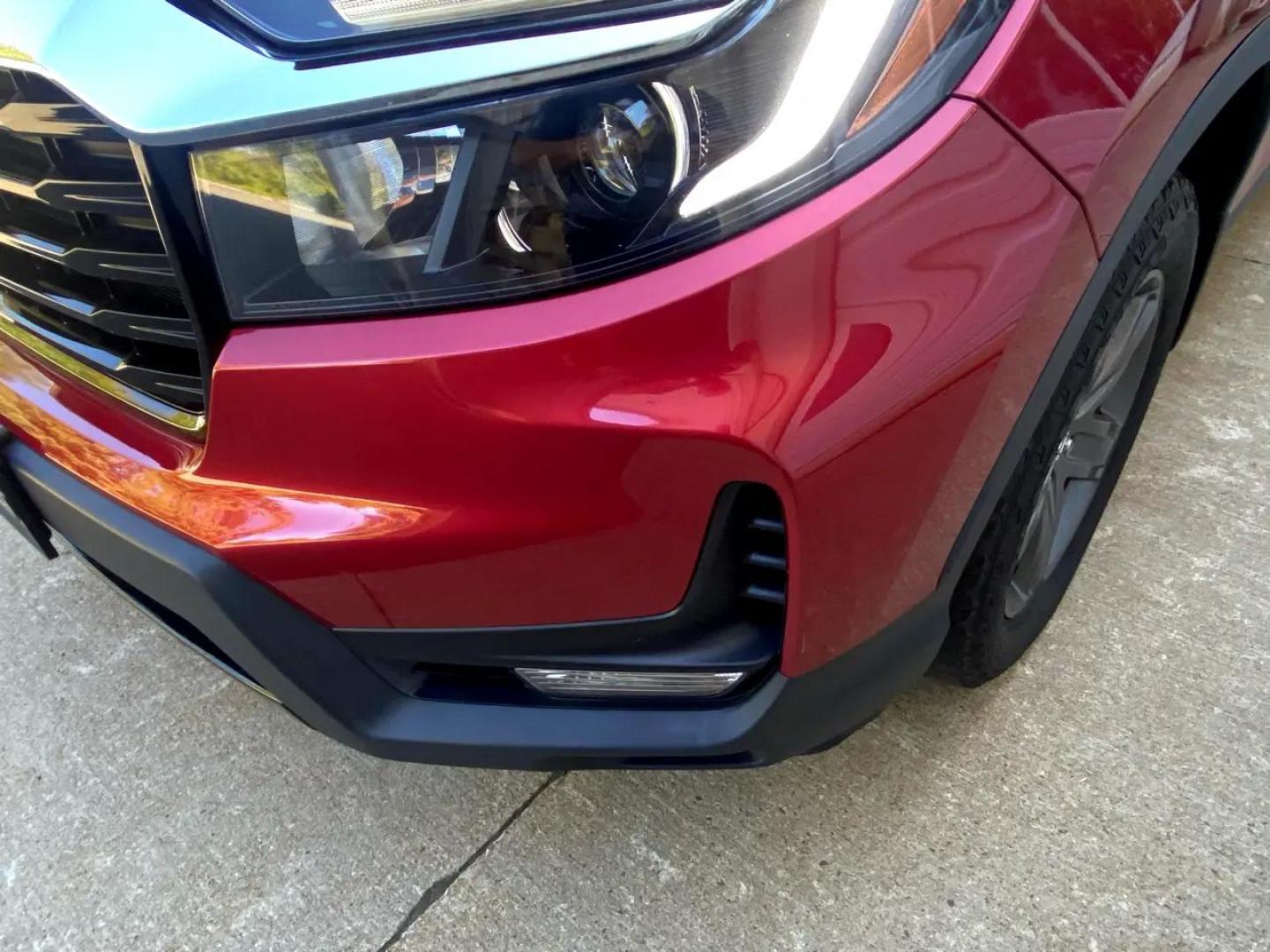 2022 red /Black Honda Ridgeline RTL-E AWD (5FPYK3F71NB) with an 3.5L V6 SOHC 24V engine, 9A transmission, located at 215 Milton St, Dedham, MA, 02026, (781) 329-5144, 42.241905, -71.157295 - Super Nice!!!!!! All ASPI Vehicles are fully serviced before they are delivered to assure the highest quality used vehicles.. Comes with a 3/3 warranty included in the price. Call for details. Prices on all vehicles do not include $299.95 Documentation fee, as well as Massachusetts sales tax, Reg - Photo#8