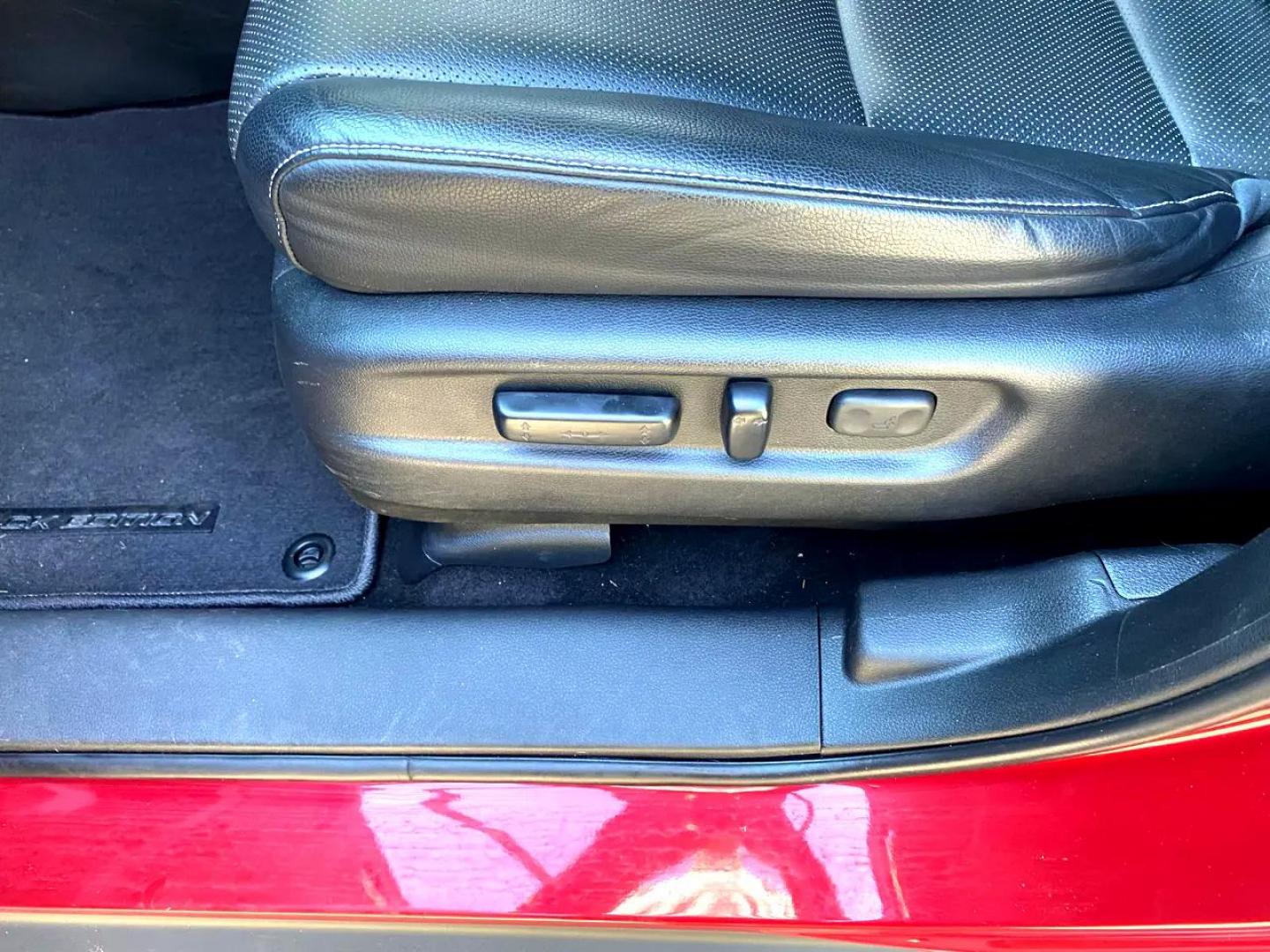 2022 red /Black Honda Ridgeline RTL-E AWD (5FPYK3F71NB) with an 3.5L V6 SOHC 24V engine, 9A transmission, located at 215 Milton St, Dedham, MA, 02026, (781) 329-5144, 42.241905, -71.157295 - Super Nice!!!!!! All ASPI Vehicles are fully serviced before they are delivered to assure the highest quality used vehicles.. Comes with a 3/3 warranty included in the price. Call for details. Prices on all vehicles do not include $299.95 Documentation fee, as well as Massachusetts sales tax, Reg - Photo#23