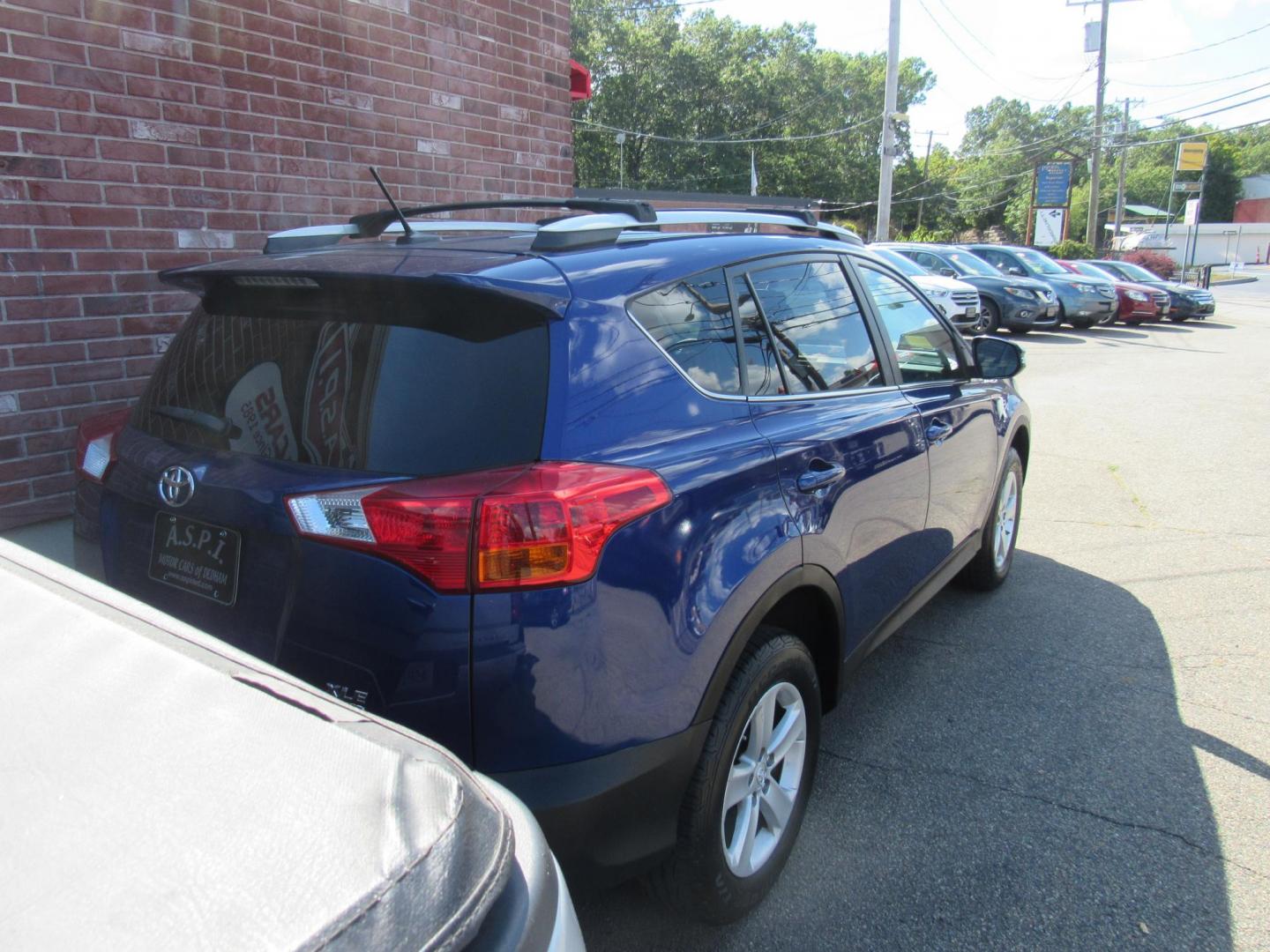 2014 Blue /Gray Toyota RAV4 XLE AWD (2T3RFREV1EW) with an 2.5L L4 DOHC 16V engine, 6-Speed Automatic transmission, located at 215 Milton St, Dedham, MA, 02026, (781) 329-5144, 42.241905, -71.157295 - This nice low mileage SUV is in excellent condition. Runs like new. All ASPI Motor Cars vehicles are fully serviced before they are delivered to assure the highest quality used vehicles. Comes with a 3/3 warranty in cluded in the price. Call for details.. Prices on all vehicles do not include $2 - Photo#3