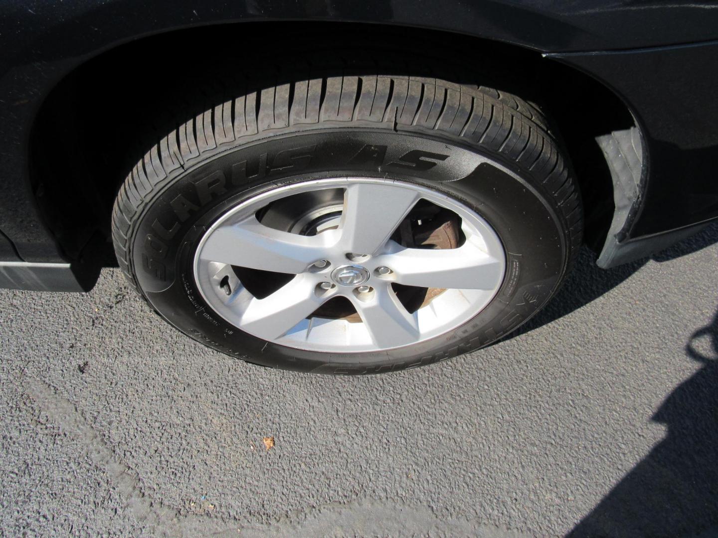 2007 Blue /Tan Lexus RX 350 AWD (2T2HK31U17C) with an 3.5L V6 DOHC 24V engine, 5-Speed Automatic Overdrive transmission, located at 215 Milton St, Dedham, MA, 02026, (781) 329-5144, 42.241905, -71.157295 - This nice Lexus has low mileage for the year. Runs like new . All ASPI Motor Cars vehicles are fully serviced before they are delivered to assure the highest quality used vehicles. Call Today! Prices on all vehicles do not include $299.95 Documentation fee, as well as Massachusetts sales tax, Reg - Photo#12