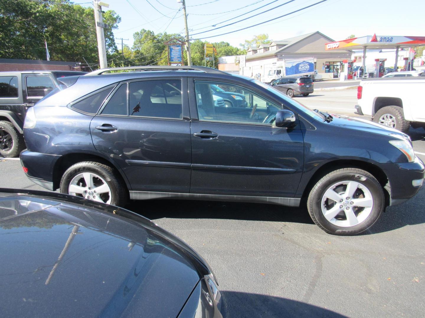 2007 Blue /Tan Lexus RX 350 AWD (2T2HK31U17C) with an 3.5L V6 DOHC 24V engine, 5-Speed Automatic Overdrive transmission, located at 215 Milton St, Dedham, MA, 02026, (781) 329-5144, 42.241905, -71.157295 - This nice Lexus has low mileage for the year. Runs like new . All ASPI Motor Cars vehicles are fully serviced before they are delivered to assure the highest quality used vehicles. Call Today! Prices on all vehicles do not include $299.95 Documentation fee, as well as Massachusetts sales tax, Reg - Photo#10