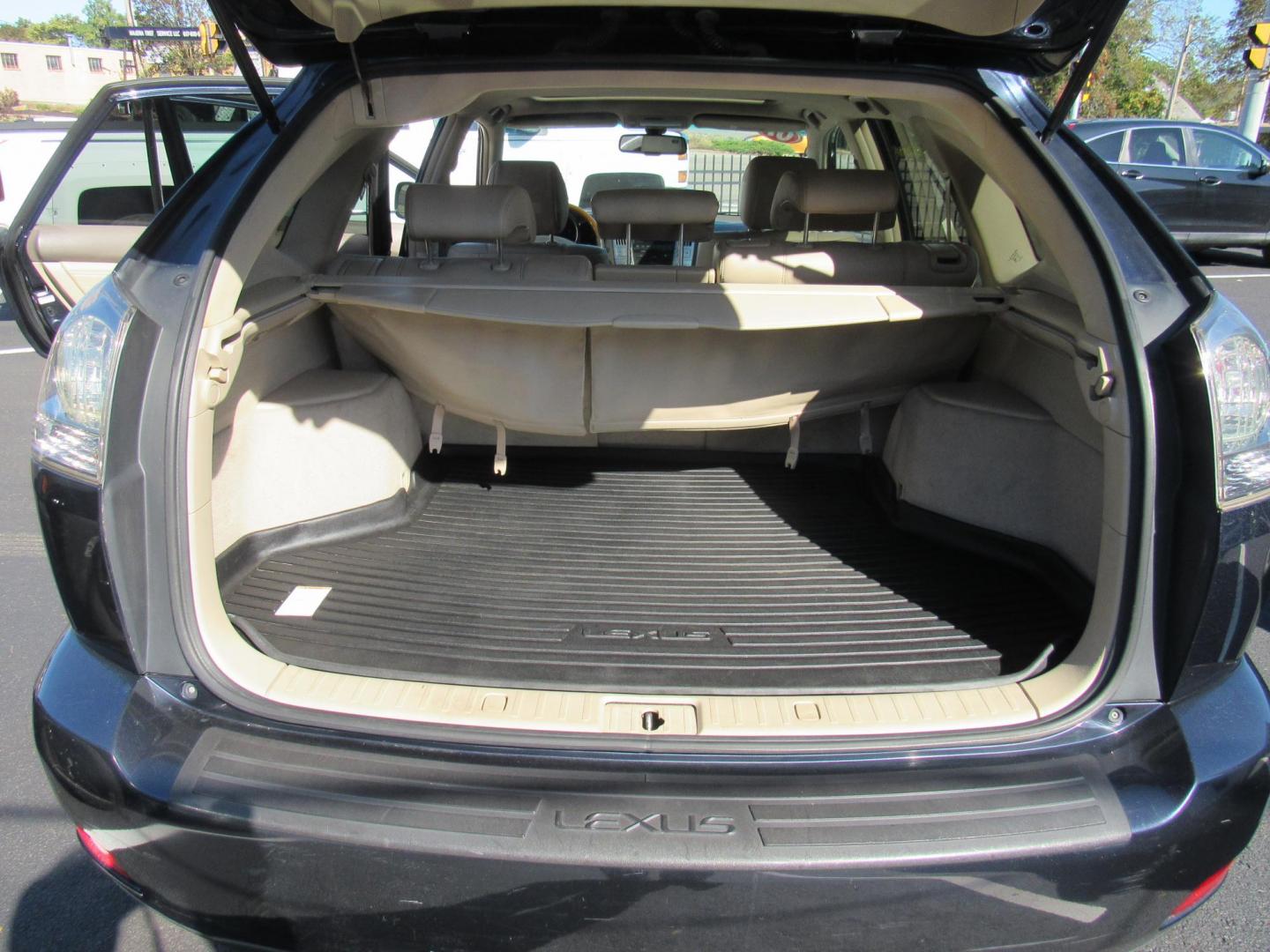 2007 Blue /Tan Lexus RX 350 AWD (2T2HK31U17C) with an 3.5L V6 DOHC 24V engine, 5-Speed Automatic Overdrive transmission, located at 215 Milton St, Dedham, MA, 02026, (781) 329-5144, 42.241905, -71.157295 - This nice Lexus has low mileage for the year. Runs like new . All ASPI Motor Cars vehicles are fully serviced before they are delivered to assure the highest quality used vehicles. Call Today! Prices on all vehicles do not include $299.95 Documentation fee, as well as Massachusetts sales tax, Reg - Photo#17