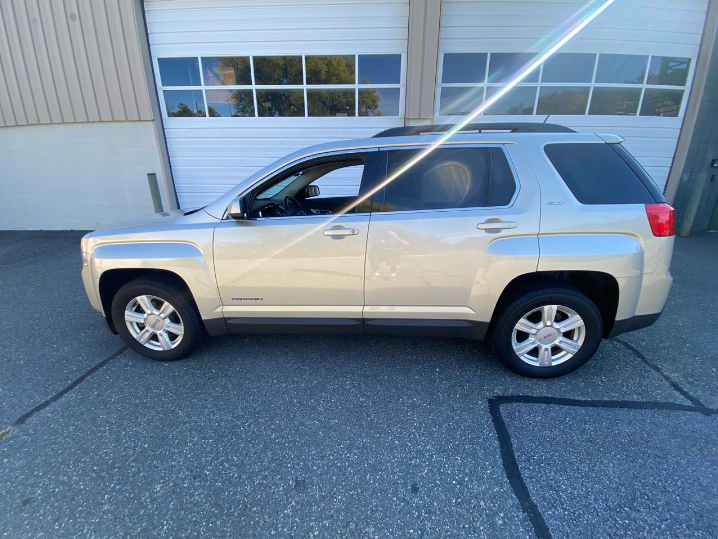 2015 Tan /Brown GMC Terrain SLT1 AWD (2GKFLXE33F6) with an 3.6L V6 DOHC 24V engine, 6-Speed Automatic transmission, located at 215 Milton St, Dedham, MA, 02026, (781) 329-5144, 42.241905, -71.157295 - This nice SUV is in excellent condition. Runs like new. All ASPI Motor Cars vehicles are fully serviced before they are delivered to assure the highest quality used vehicles. Comes with a 3/3 warranty included in the price. Call for details. Prices on all vehicles do not include $299.95 Docum - Photo#3