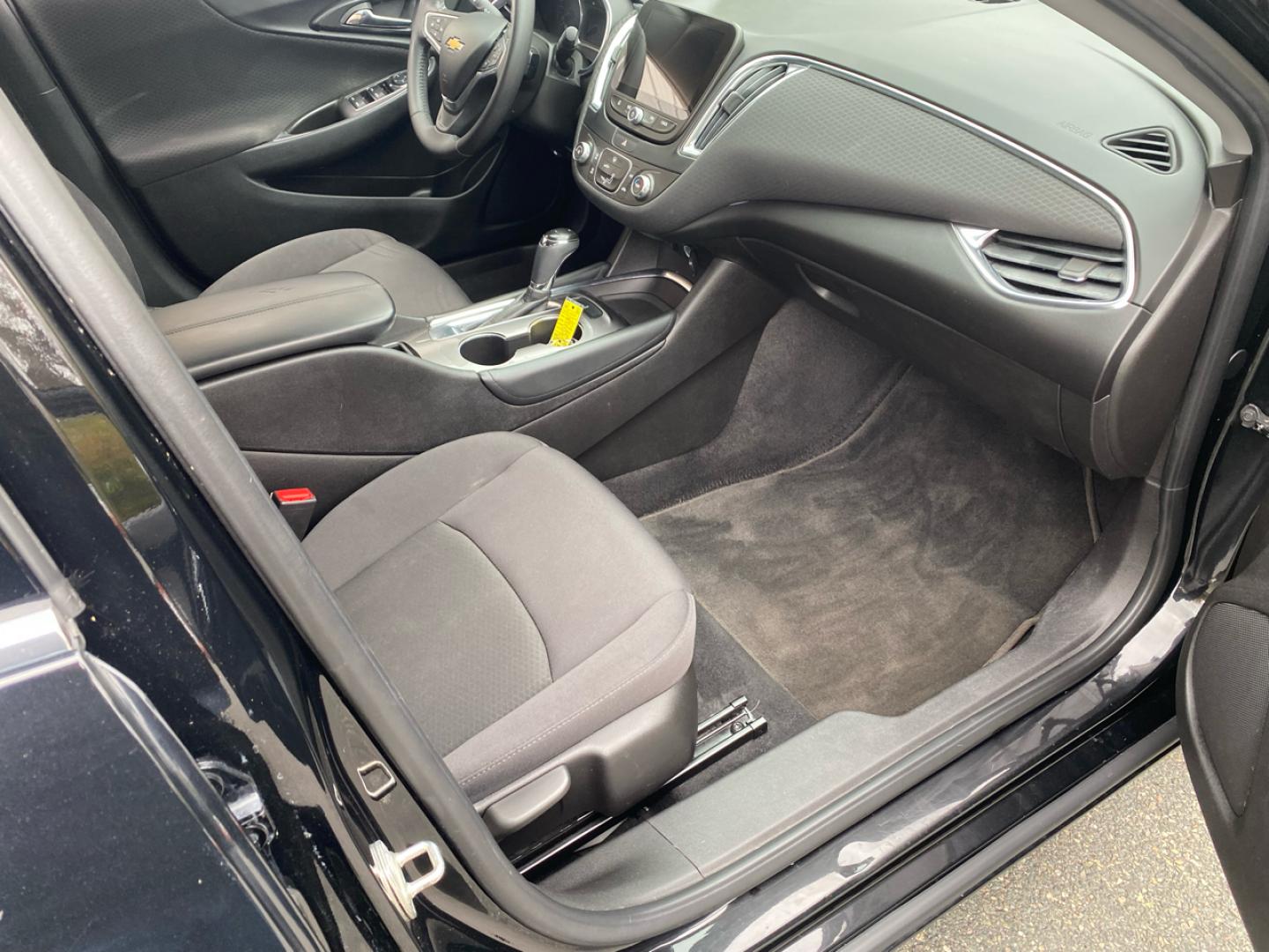 2017 BLACK /charcoal Chevrolet Malibu 1LT (1G1ZE5ST6HF) with an 1.5L L4 DOHC 16V engine, 6A transmission, located at 215 Milton St, Dedham, MA, 02026, (781) 329-5144, 42.241905, -71.157295 - This nice sedan is in excellent condition.Runs like new. All ASPI Motor Cras vehicles are fully service before they are delivered to assure the highest quality used vehicles. Come with a 3/3 warranty included in the price. Call for details. Prices on all vehicles do not include $299.95 Docume - Photo#11