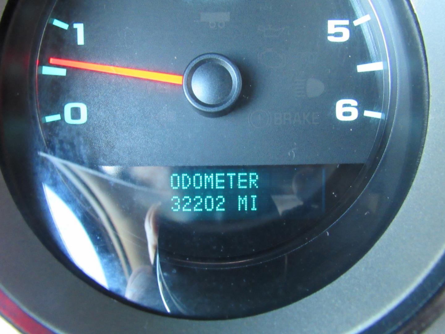 2008 White /Grey Chevrolet Silverado 2500HD LT1 Ext. Cab Long Box 4WD (1GCHK29K18E) with an 6.0L V8 OHV 16V engine, 6-Speed Automatic Overdrive transmission, located at 215 Milton St, Dedham, MA, 02026, (781) 329-5144, 42.241905, -71.157295 - Don't miss this one. 32K mile 2500HD work truck. This truck is in great condition. Fisher Plow ready. Has a plow frame, but no electronics or blade. All ASPI Motor Cars vehicles are serviced before they are delivered to assure the highest quality used vehicles. Call today! - Photo#20