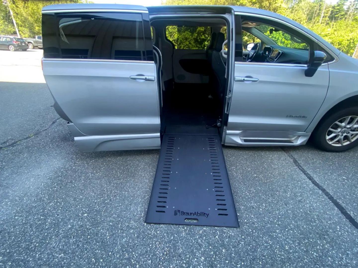 2024 Chrysler Pacifica Touring L (2C4RC1BG6RR) with an 3.6L V6 DOHC 24V engine, 9A transmission, located at 215 Milton St, Dedham, MA, 02026, (781) 329-5144, 42.241905, -71.157295 - Prices on all vehicles do not include $299.95 Documentation fee, as well as Massachusetts sales tax, Registration, Title Fee and State inspection. We try our hardest to be as accurate in our descriptions as possible. ASPI Motor Cars is not responsible for errors in listings by 3rd party vendors. Ple - Photo#14