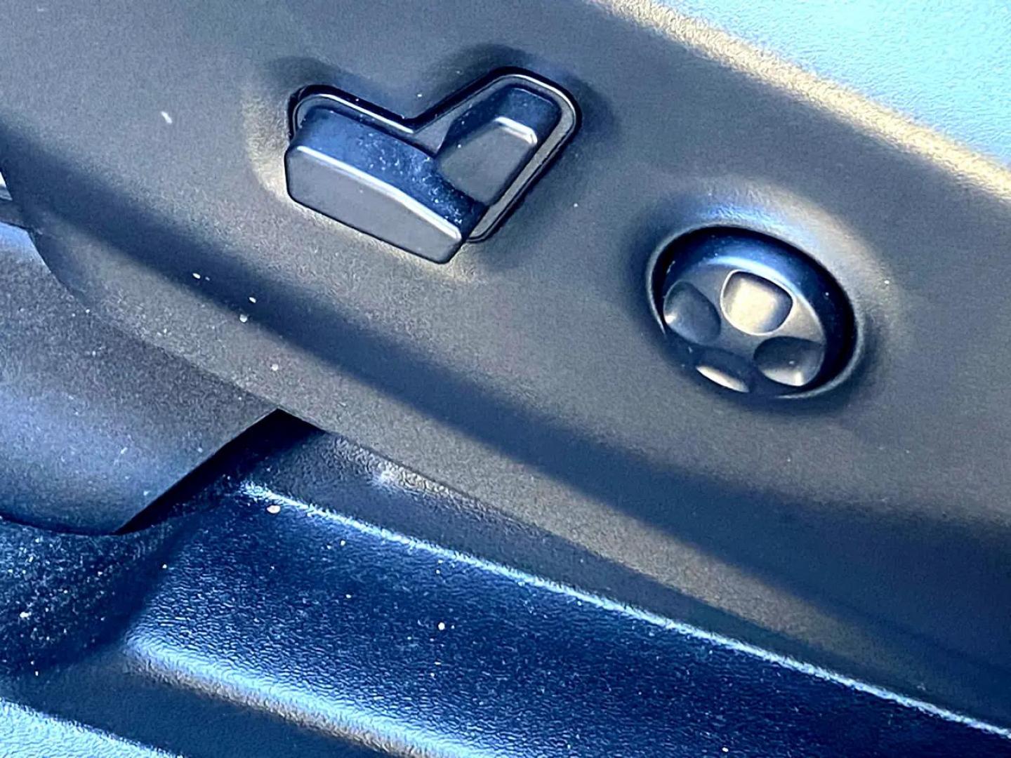 2024 Chrysler Pacifica Touring L (2C4RC1BG6RR) with an 3.6L V6 DOHC 24V engine, 9A transmission, located at 215 Milton St, Dedham, MA, 02026, (781) 329-5144, 42.241905, -71.157295 - Prices on all vehicles do not include $299.95 Documentation fee, as well as Massachusetts sales tax, Registration, Title Fee and State inspection. We try our hardest to be as accurate in our descriptions as possible. ASPI Motor Cars is not responsible for errors in listings by 3rd party vendors. Ple - Photo#27