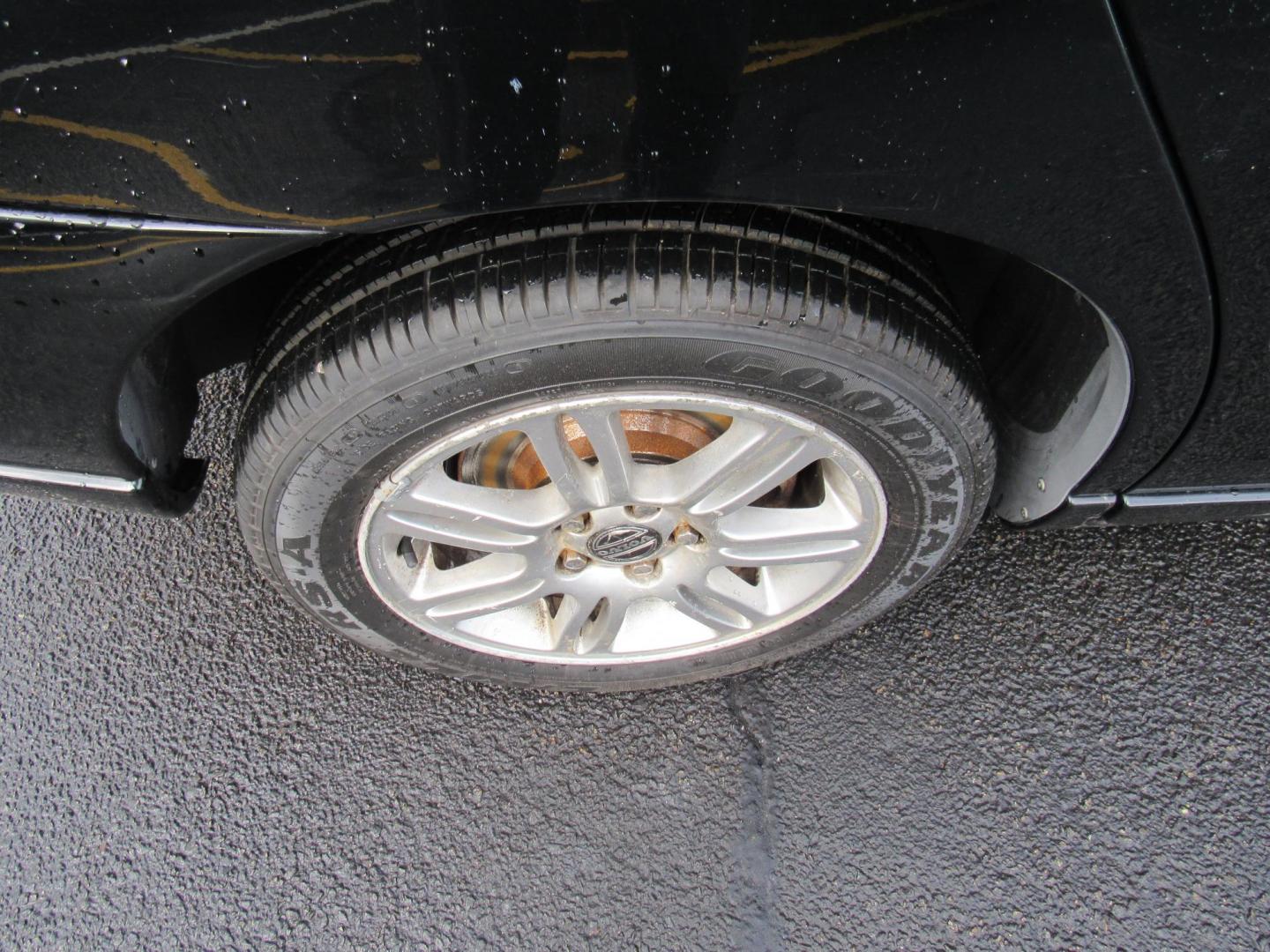 2006 BLACK /BLACK Volvo S60 2.5T AWD (YV1RH592362) with an 2.5L L5 DOHC 20V TURBO engine, 5-Speed Automatic transmission, located at 215 Milton St, Dedham, MA, 02026, (781) 329-5144, 42.241905, -71.157295 - Photo#8