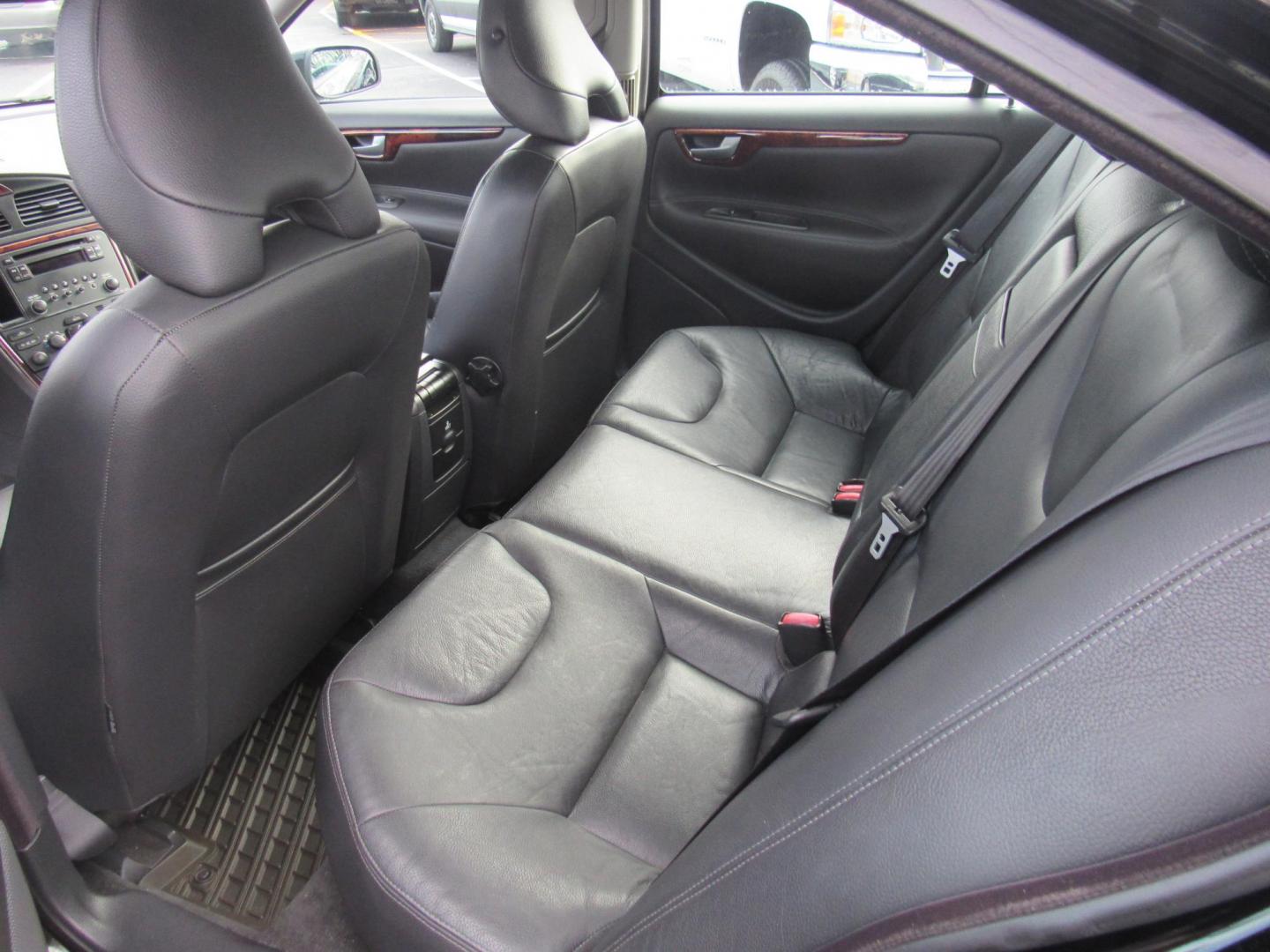 2006 BLACK /BLACK Volvo S60 2.5T AWD (YV1RH592362) with an 2.5L L5 DOHC 20V TURBO engine, 5-Speed Automatic transmission, located at 215 Milton St, Dedham, MA, 02026, (781) 329-5144, 42.241905, -71.157295 - Photo#13