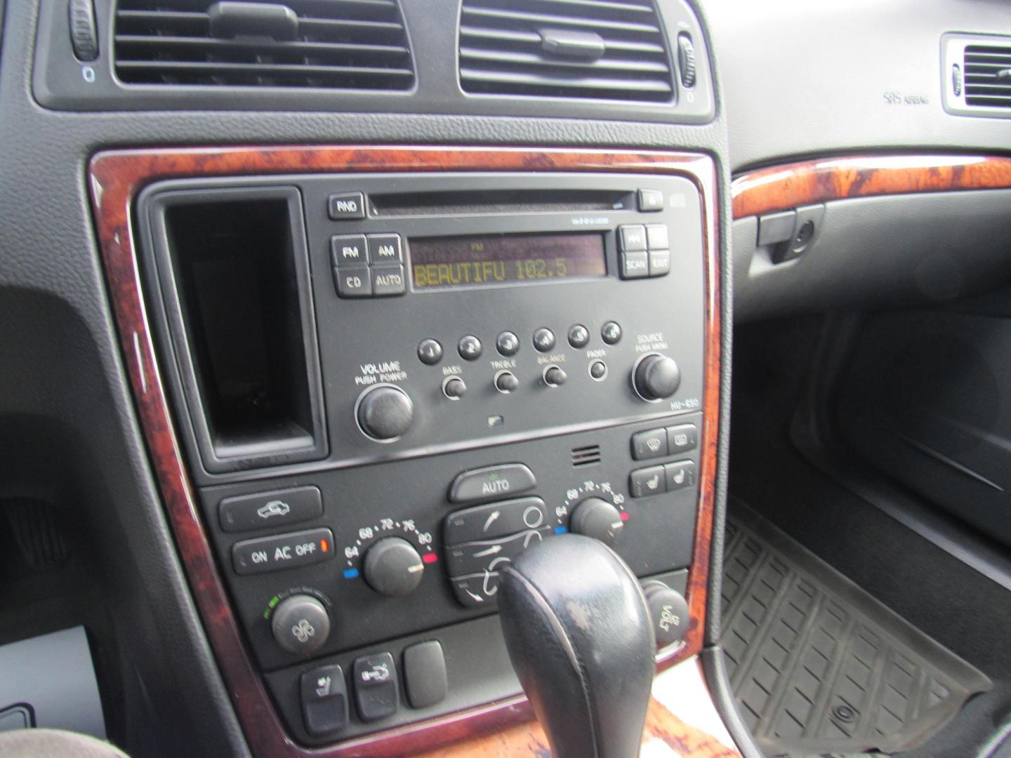 2006 BLACK /BLACK Volvo S60 2.5T AWD (YV1RH592362) with an 2.5L L5 DOHC 20V TURBO engine, 5-Speed Automatic transmission, located at 215 Milton St, Dedham, MA, 02026, (781) 329-5144, 42.241905, -71.157295 - Photo#17