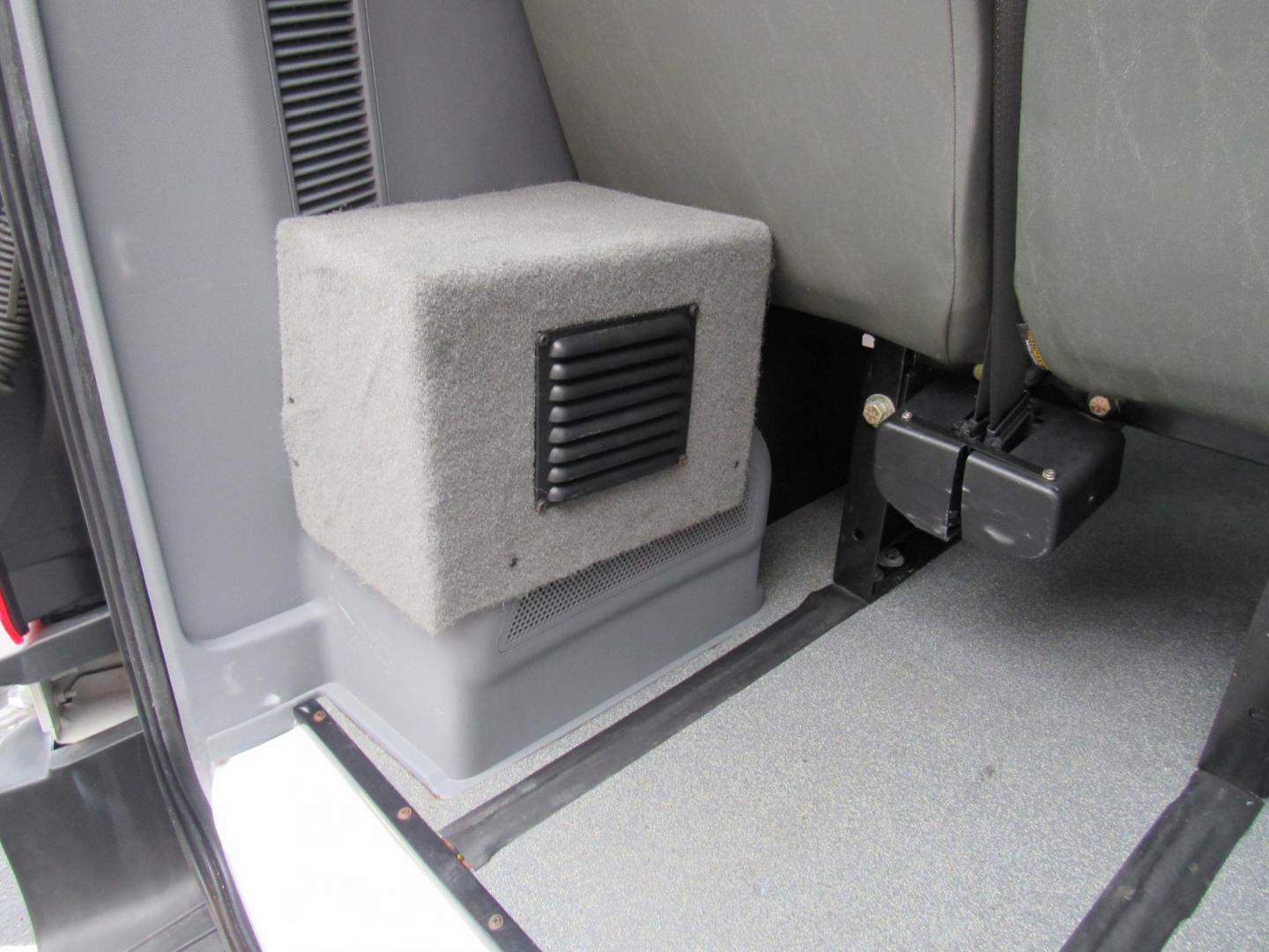 2016 White /Gray Ford Transit 150 Wagon Low Roof XLT 60/40 Pass. 130-in. WB (1FDZK1ZM3GK) with an 3.7L V6 DOHC 24V engine, 6A Automatic transmission, located at 215 Milton St, Dedham, MA, 02026, (781) 329-5144, 42.241905, -71.157295 - Photo#21