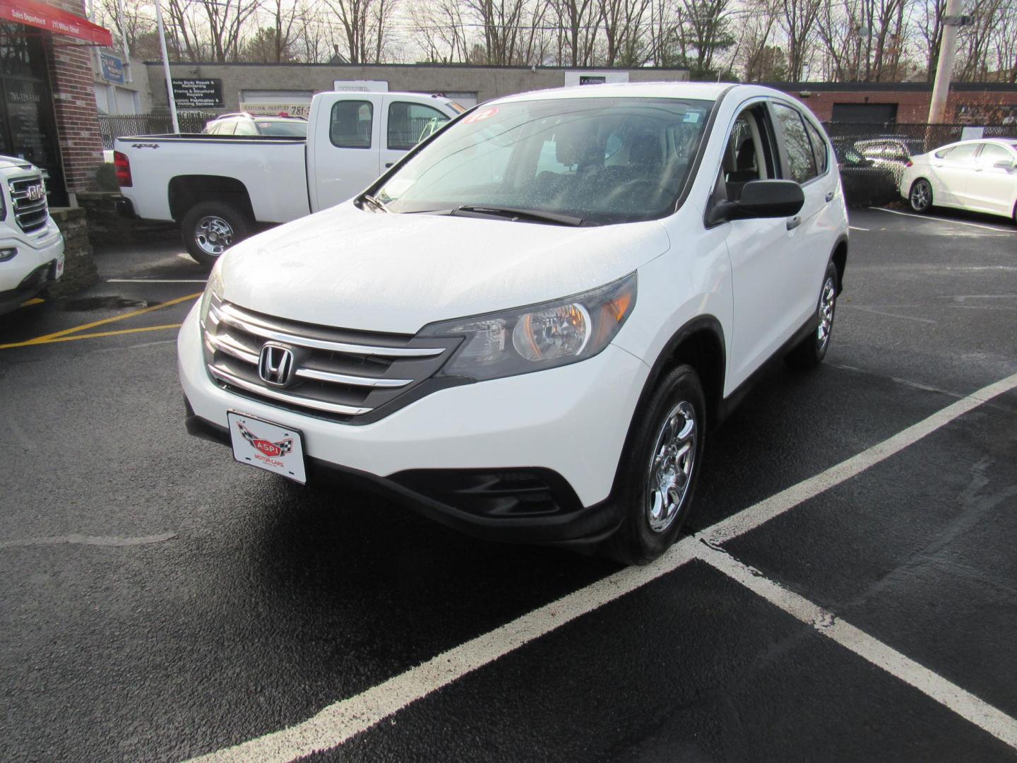 2012 Honda CR-V LX 4WD 5-Speed AT (2HKRM4H38CH) with an 2.4L L4 DOHC 16V engine, 5-Speed Automatic transmission, located at 215 Milton St, Dedham, MA, 02026, (781) 329-5144, 42.241905, -71.157295 - Photo#2