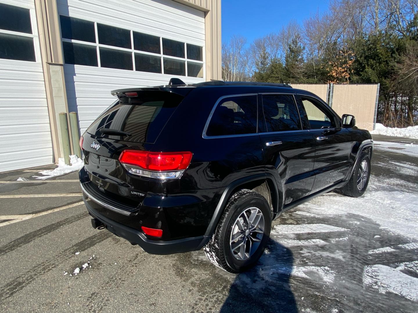 2019 BLACK /Black Jeep Grand Cherokee Limited 4WD (1C4RJFBGXKC) with an 3.6L V6 DOHC 24V engine, Automatic transmission, located at 215 Milton St, Dedham, MA, 02026, (781) 329-5144, 42.241905, -71.157295 - Step into this sleek 2019 Jeep Grand Cherokee, where luxury meets adventure. With a vehicle history report readily available, you can have peace of mind as you hit the road in style. Buckle up and feel the power under the hood as you cruise down the highway, knowing that safety is a top priority wit - Photo#2