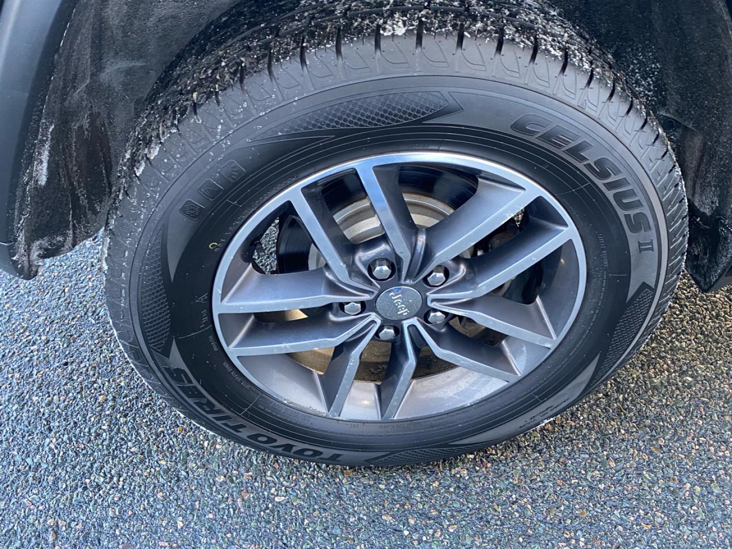 2019 BLACK /Black Jeep Grand Cherokee Limited 4WD (1C4RJFBGXKC) with an 3.6L V6 DOHC 24V engine, Automatic transmission, located at 215 Milton St, Dedham, MA, 02026, (781) 329-5144, 42.241905, -71.157295 - Step into this sleek 2019 Jeep Grand Cherokee, where luxury meets adventure. With a vehicle history report readily available, you can have peace of mind as you hit the road in style. Buckle up and feel the power under the hood as you cruise down the highway, knowing that safety is a top priority wit - Photo#19