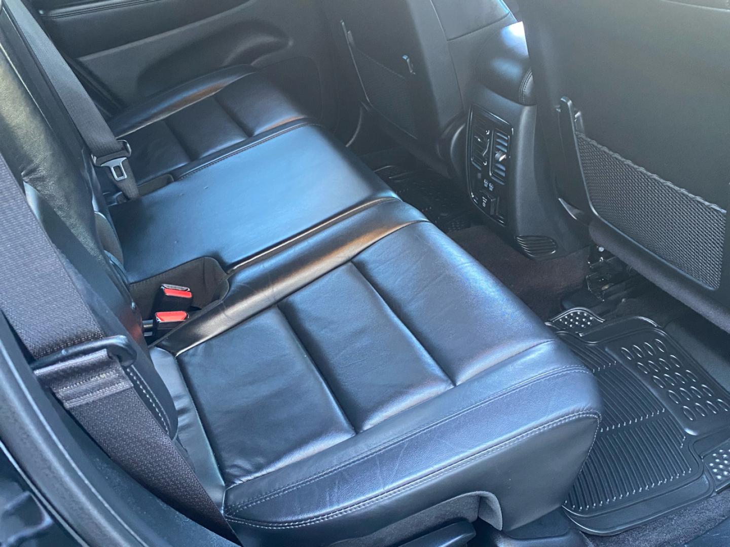 2019 BLACK /Black Jeep Grand Cherokee Limited 4WD (1C4RJFBGXKC) with an 3.6L V6 DOHC 24V engine, Automatic transmission, located at 215 Milton St, Dedham, MA, 02026, (781) 329-5144, 42.241905, -71.157295 - Step into this sleek 2019 Jeep Grand Cherokee, where luxury meets adventure. With a vehicle history report readily available, you can have peace of mind as you hit the road in style. Buckle up and feel the power under the hood as you cruise down the highway, knowing that safety is a top priority wit - Photo#16