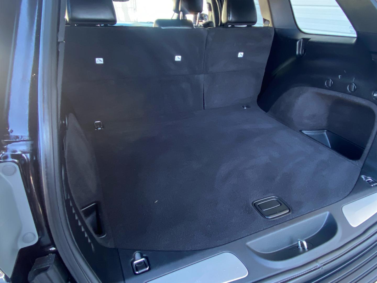 2019 BLACK /Black Jeep Grand Cherokee Limited 4WD (1C4RJFBGXKC) with an 3.6L V6 DOHC 24V engine, Automatic transmission, located at 215 Milton St, Dedham, MA, 02026, (781) 329-5144, 42.241905, -71.157295 - Step into this sleek 2019 Jeep Grand Cherokee, where luxury meets adventure. With a vehicle history report readily available, you can have peace of mind as you hit the road in style. Buckle up and feel the power under the hood as you cruise down the highway, knowing that safety is a top priority wit - Photo#18