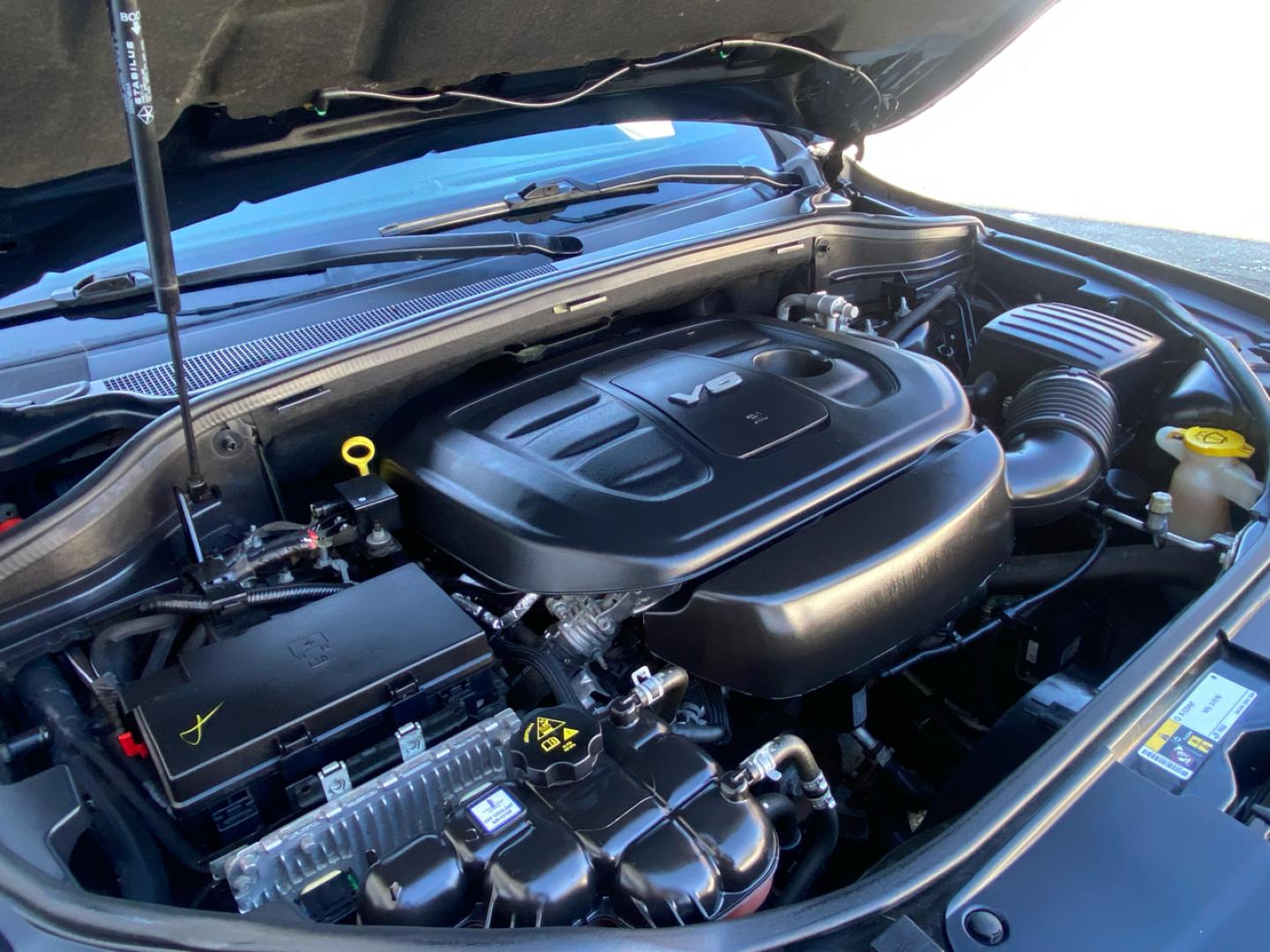 2019 BLACK /Black Jeep Grand Cherokee Limited 4WD (1C4RJFBGXKC) with an 3.6L V6 DOHC 24V engine, Automatic transmission, located at 215 Milton St, Dedham, MA, 02026, (781) 329-5144, 42.241905, -71.157295 - Step into this sleek 2019 Jeep Grand Cherokee, where luxury meets adventure. With a vehicle history report readily available, you can have peace of mind as you hit the road in style. Buckle up and feel the power under the hood as you cruise down the highway, knowing that safety is a top priority wit - Photo#24