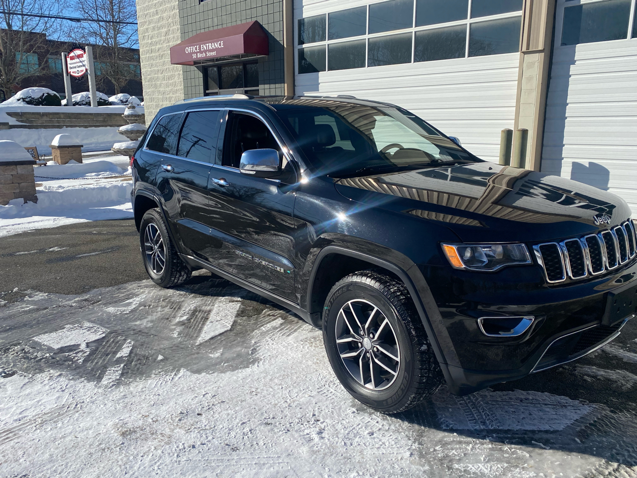 photo of 2019 Jeep Grand Cherokee Limited 4WD