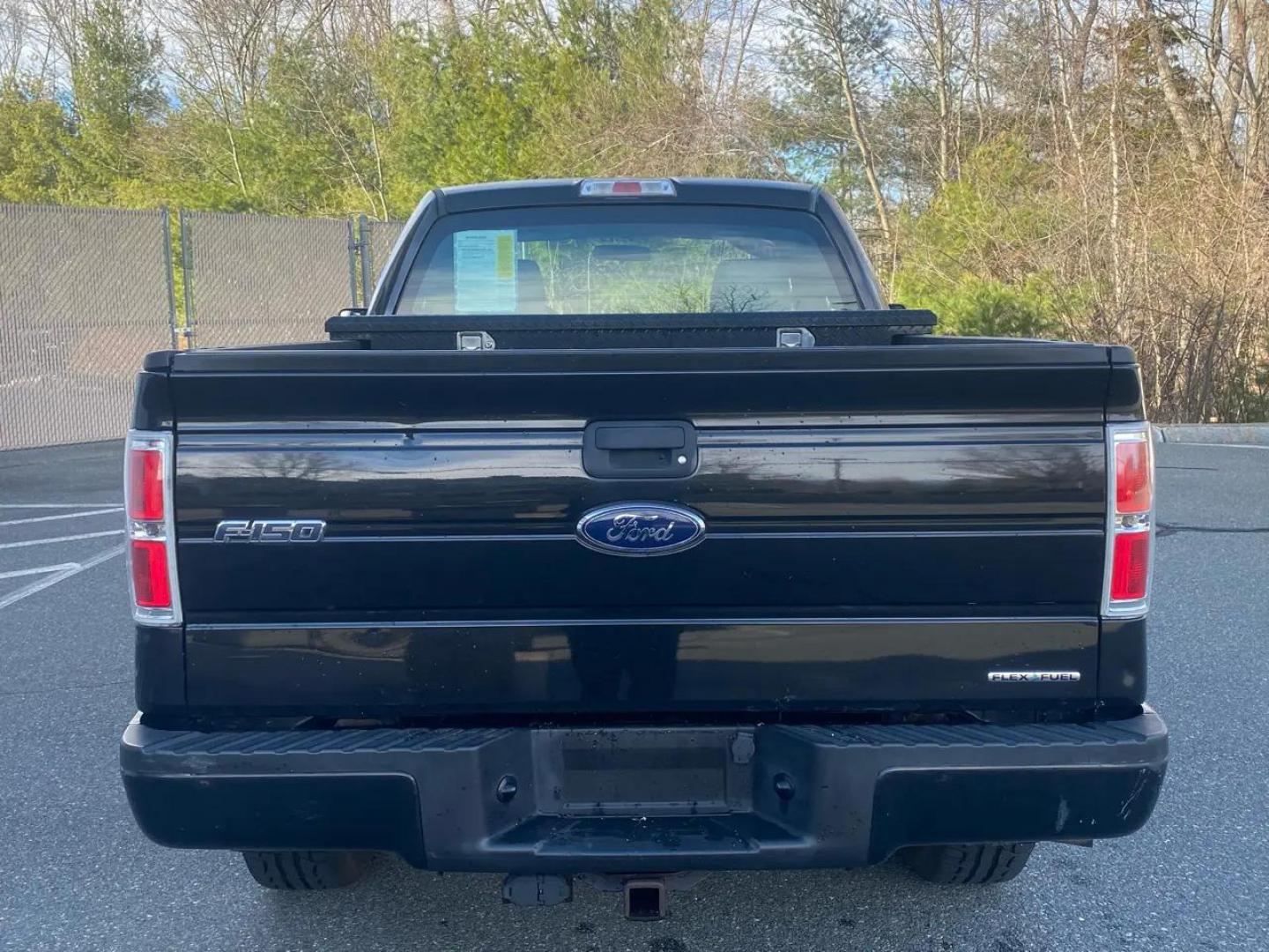 2013 BLACK /gray Ford F-150 SR-5 (1FTMF1EM5DF) with an 3.5L V6 SOHC 24V engine, Automatic transmission, located at 215 Milton St, Dedham, MA, 02026, (781) 329-5144, 42.241905, -71.157295 - Get ready to hit the road in style with this sleek and powerful 2013 Ford F-150! This black beauty not only looks great but packs a punch with its 4WD/AWD capability, ensuring you can handle any terrain with ease. Safety is a top priority with ABS brakes, traction control, and a full array of airbag - Photo#7